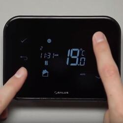 Термостат Salus Controls iT500 (Black/White) Thumb