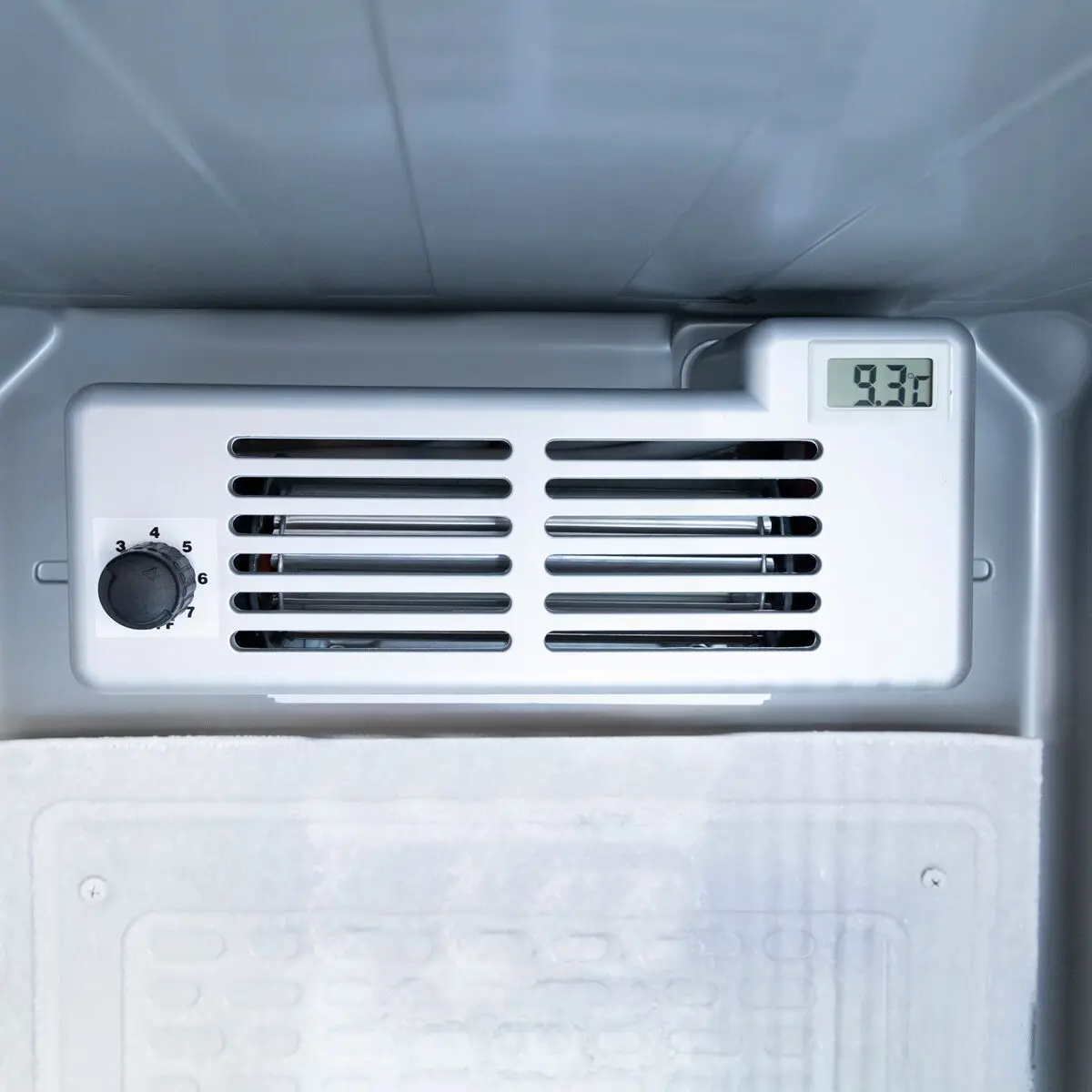 Холодильная витрина для напитков GGM Gastro GK175UG#SET2 (Grey) - 2