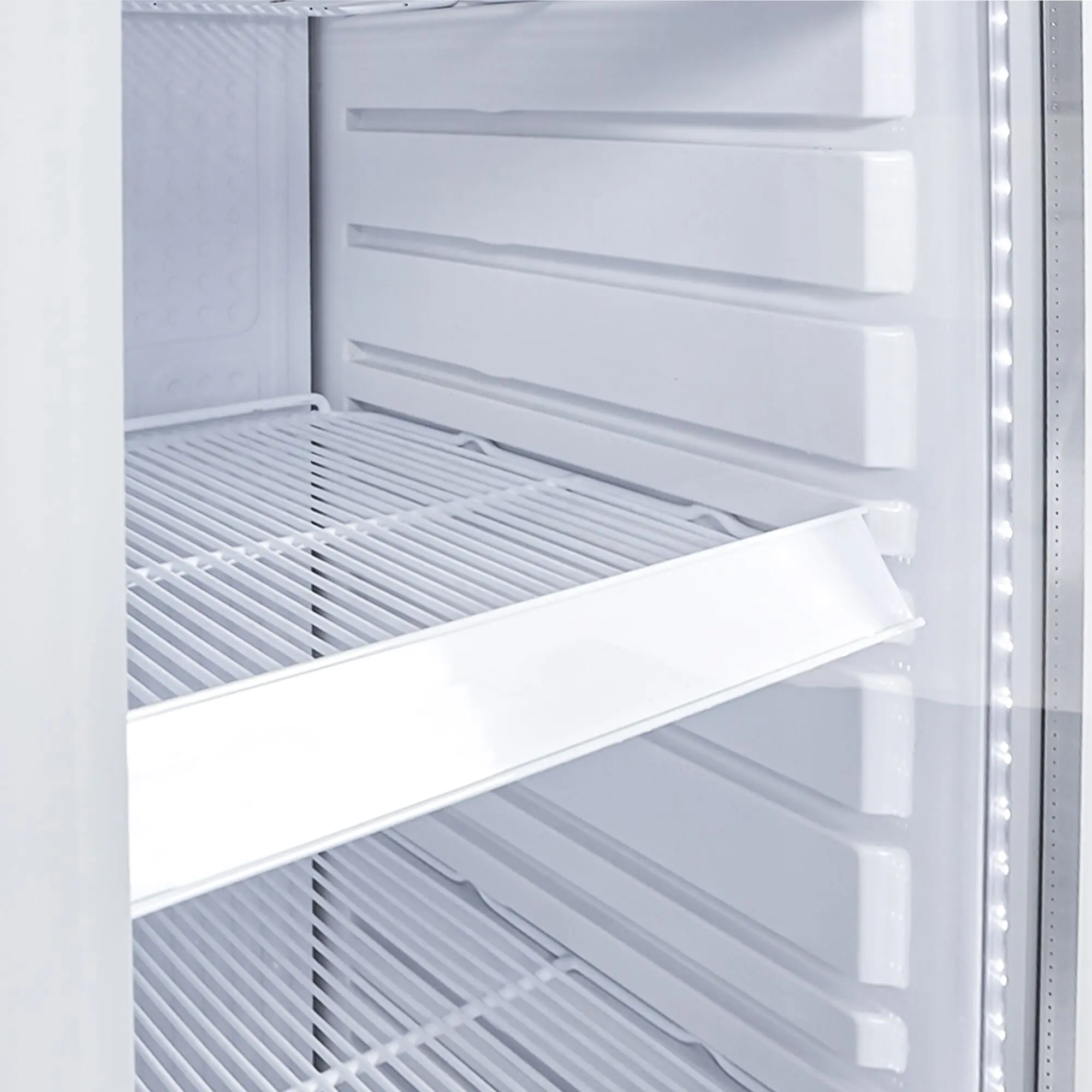 Холодильная витрина для напитков GGM Gastro RKGSWGC135 (White) - 6