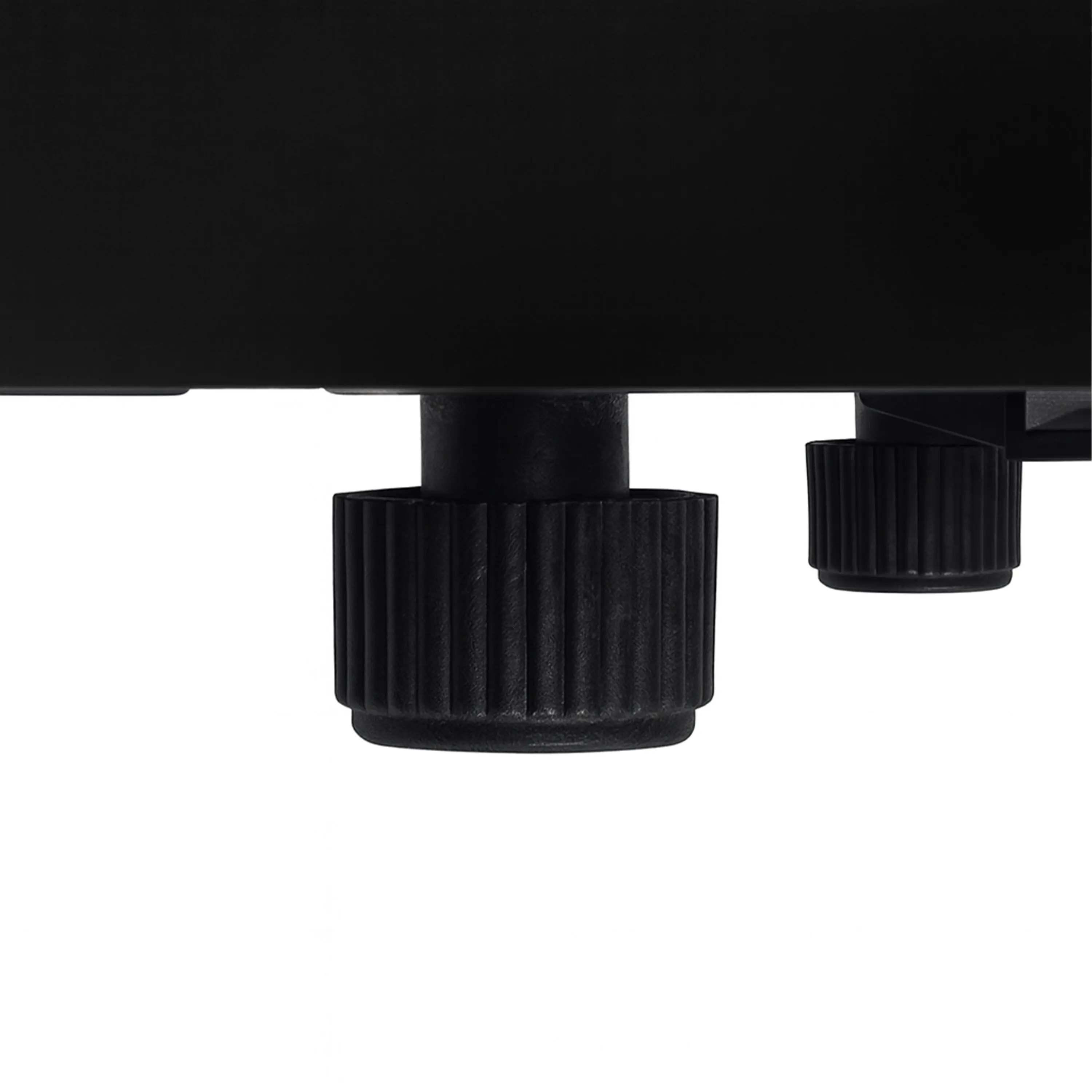 Холодильная витрина мини-бар GGM Gastro-Cool 101200 (Black) - 10
