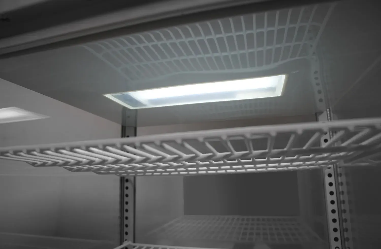 Vitrina frigorifica Hendi Arktic 233238 (Black)