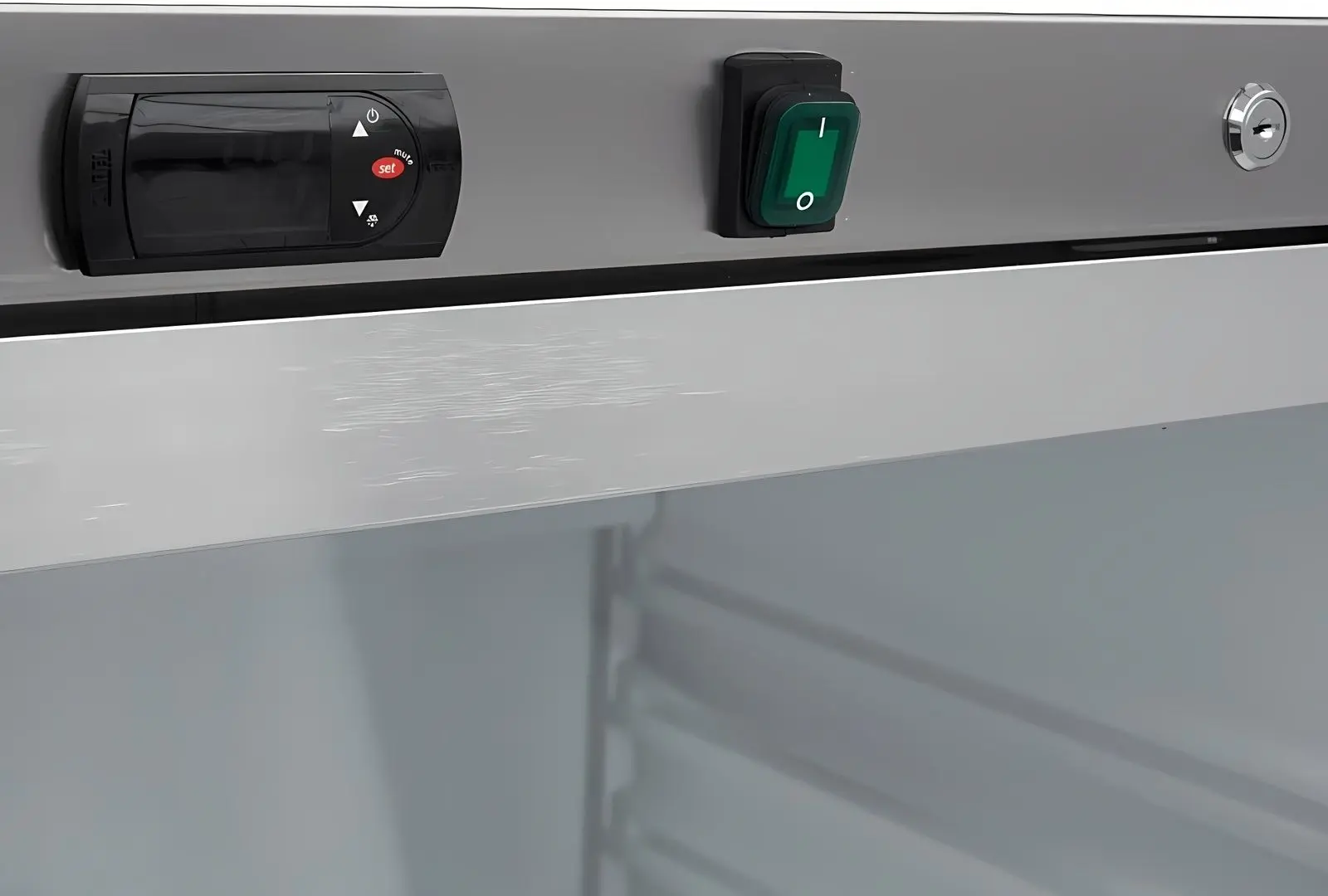 Холодильная витрина Maxima 9405034 (Inox)