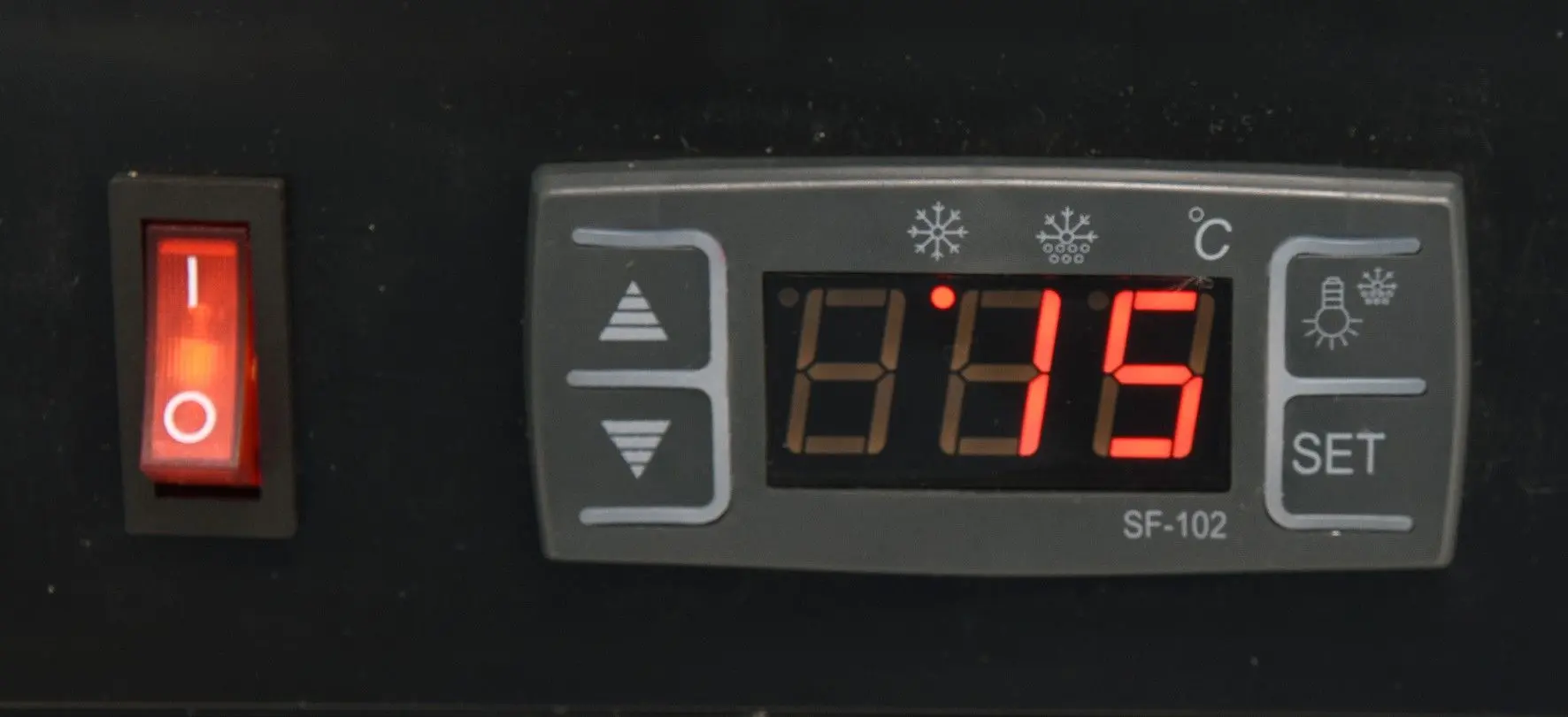 Vitrină frigorifică Yato 5x1/2 GN 05005 (Black)