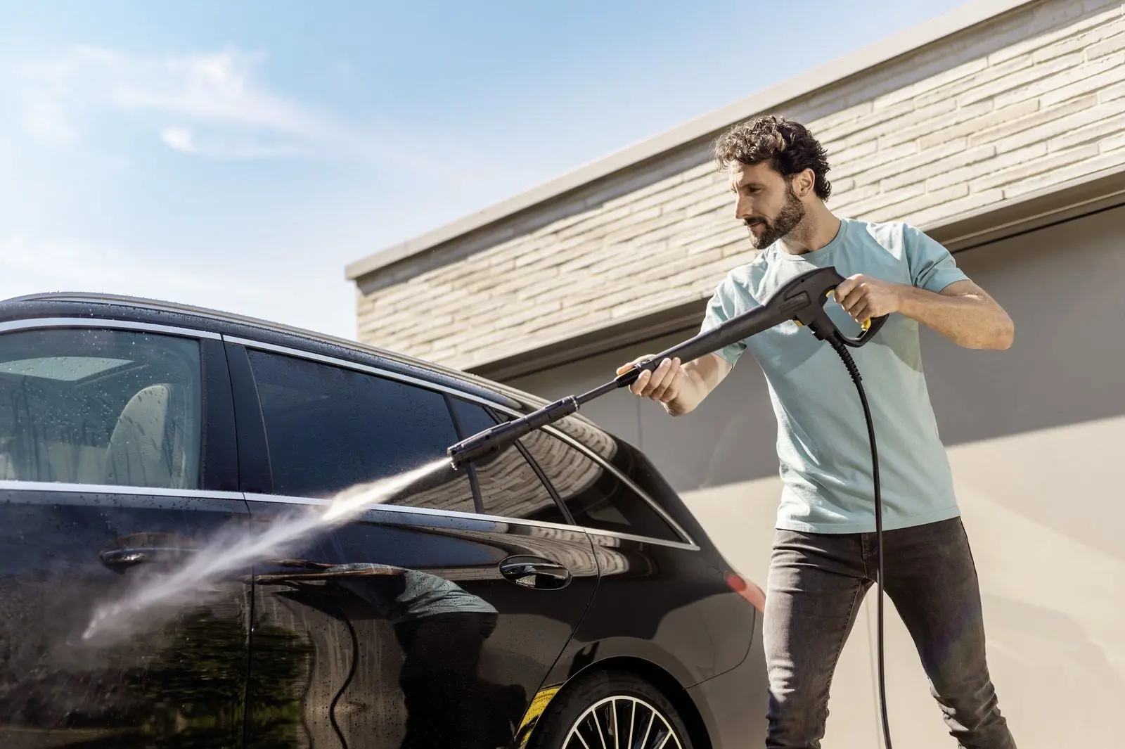 Aparat de spalat cu presiune Karcher K 4 WCM (Yellow/Black) - 9