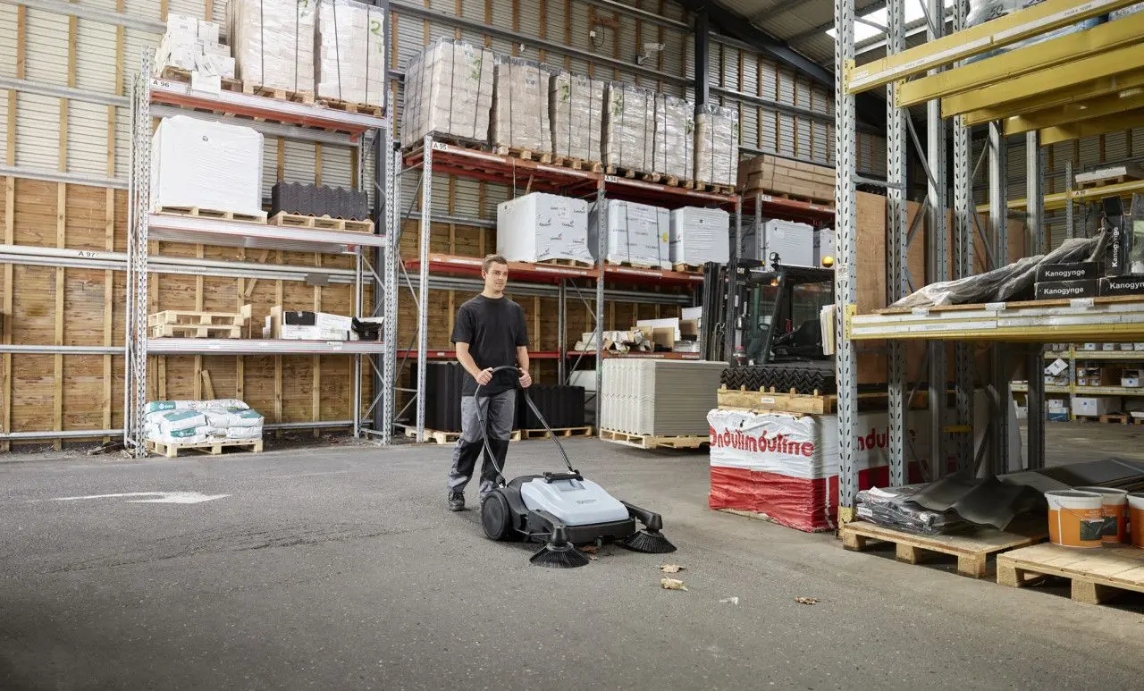 Подметальная машина Nilfisk SW250 (White/Black)