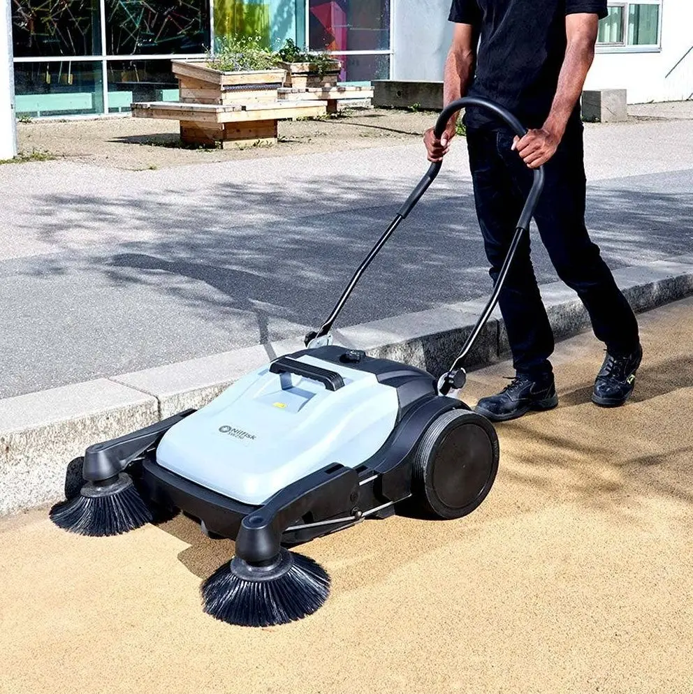 Подметальная машина Nilfisk SW250 (White/Black)