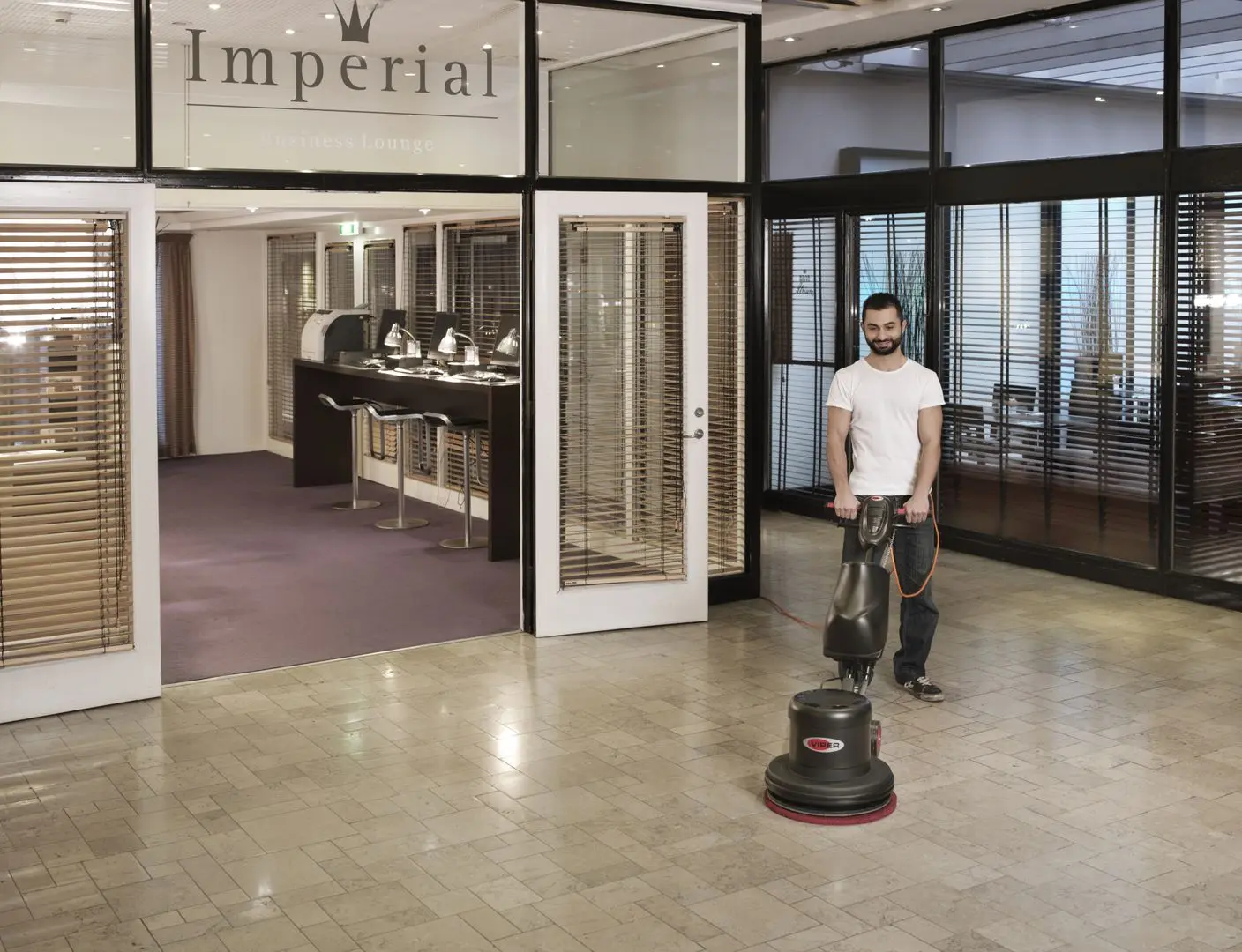 Поломоечная машина Nilfisk Viper LS160HD-EU (Red/Black)