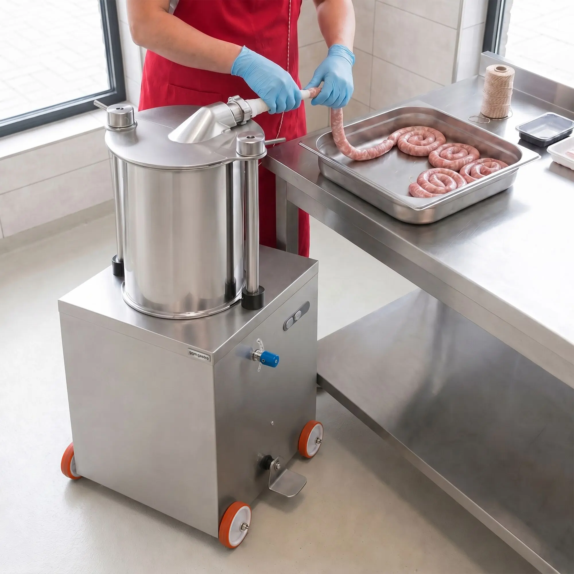 Aparat pentru umplut cârnaţi GGM Gastro WFMHS50 (Inox) - 8