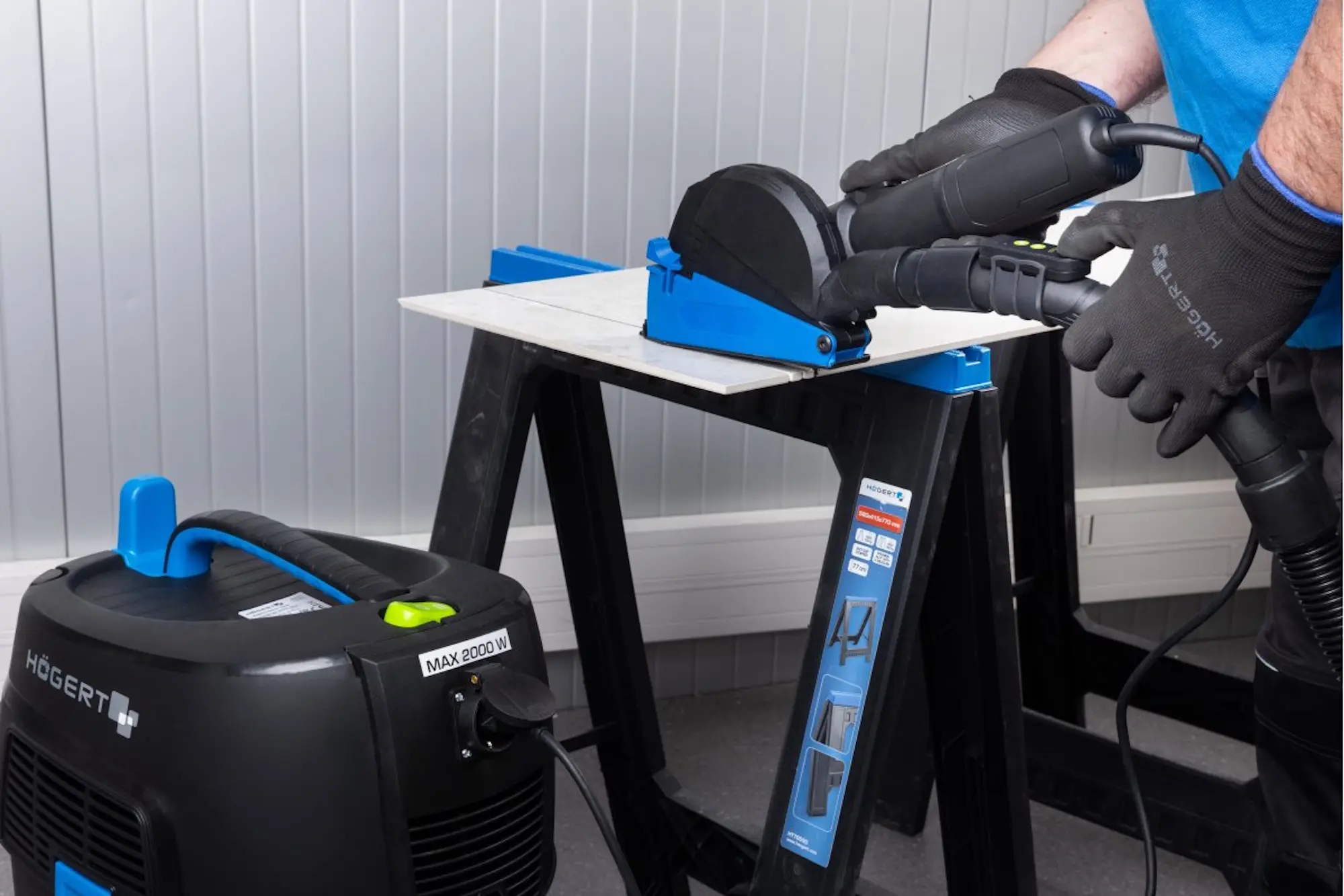 Промышленный пылесос Hoegert HT2E410 (Black/Blue)