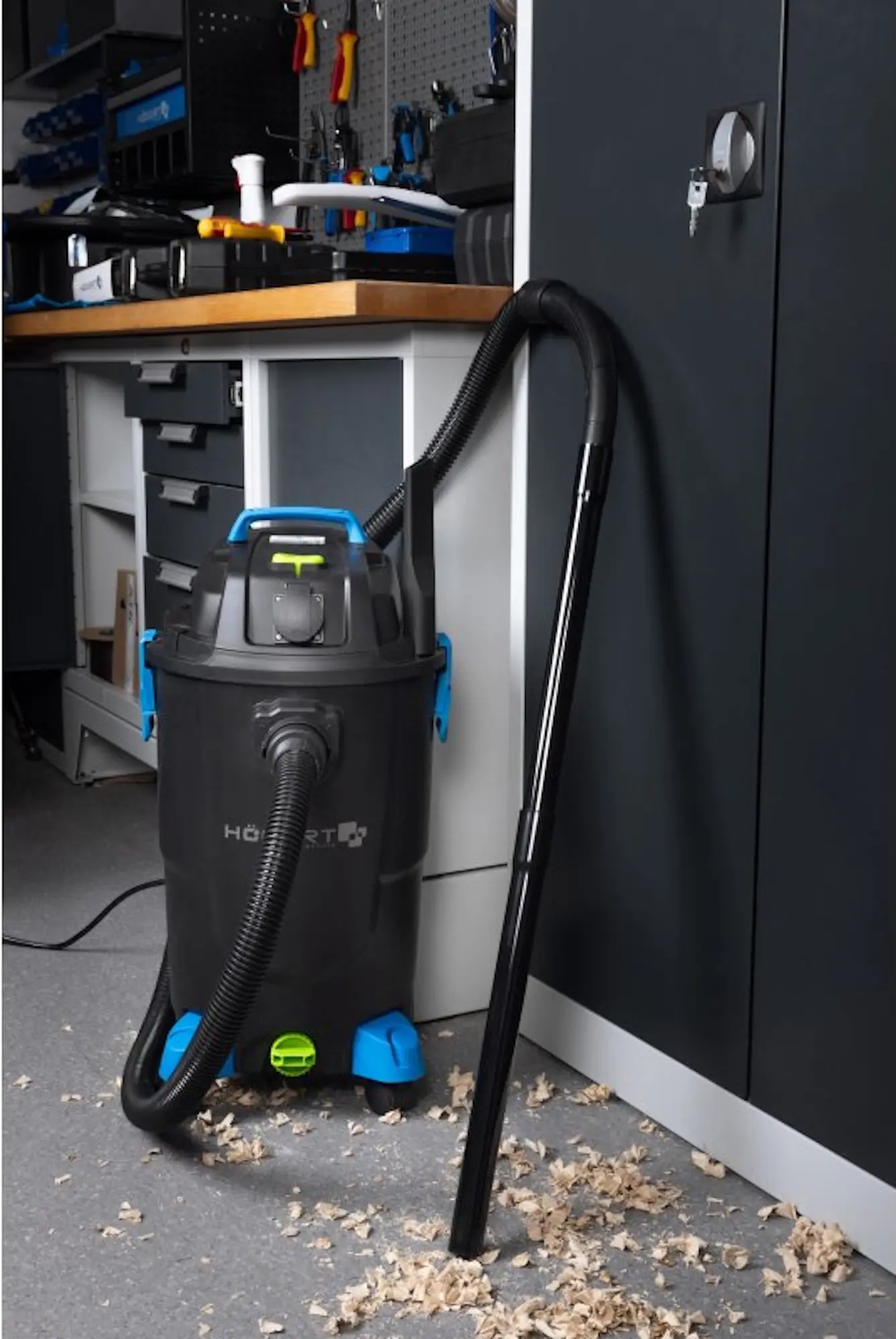 Aspirator industrial Hoegert HT2E412 (Black/Blue)