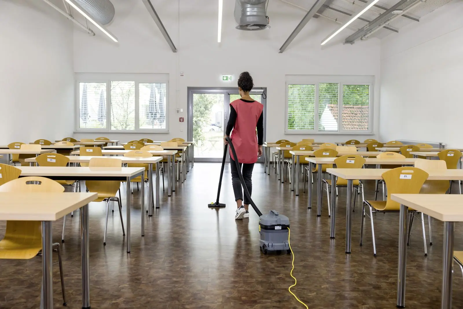 Промышленный пылесос Karcher T 11/1 Classic HEPA (Grey)