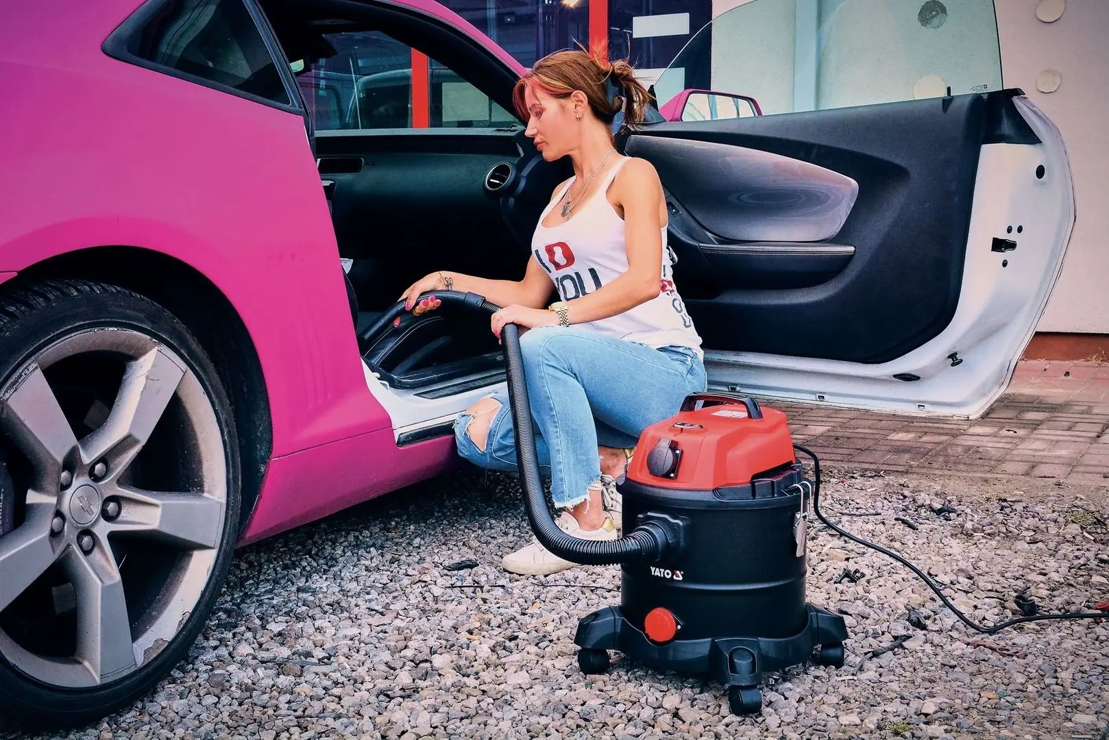 Промышленный пылесос Yato YT-85700 (Black/Red)