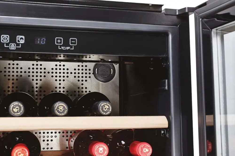 Встраиваемый винный шкаф Hoover HWCB 45 (Black) - 2