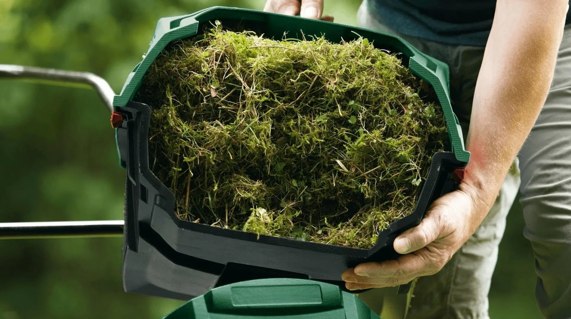 Электрический аэратор-скарификатор Bosch UniversalRake 900 060088A001