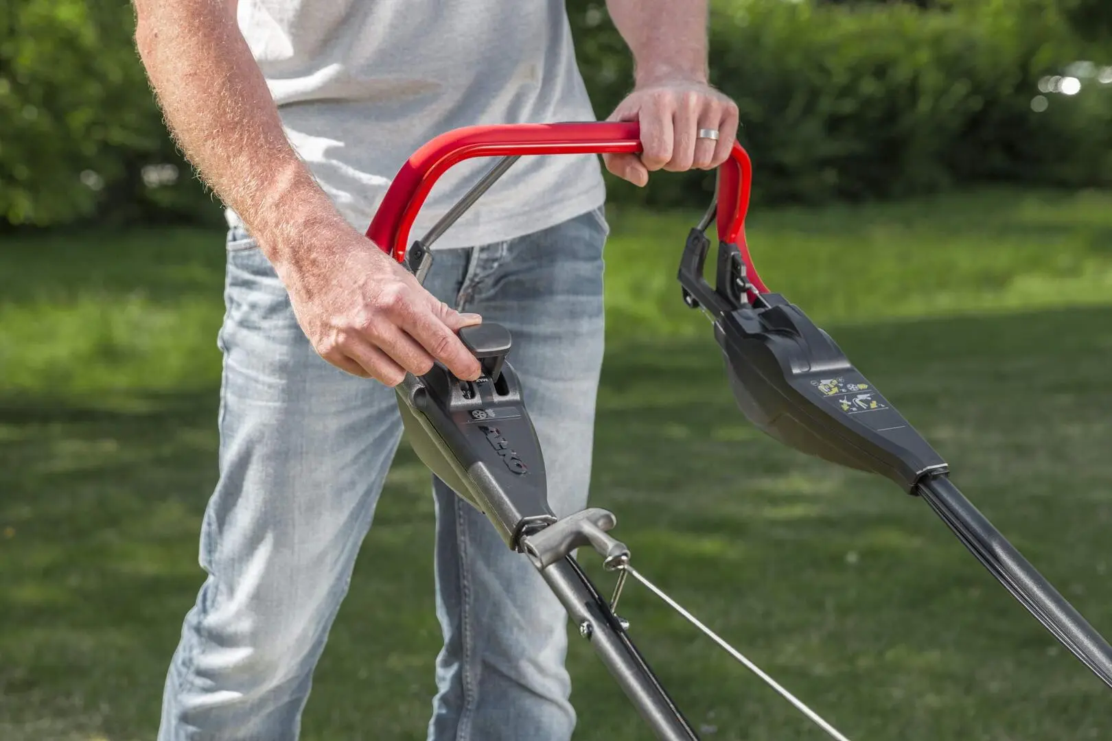 Masina de tuns iarba pe benzina Al-ko Premium 473 VS-B