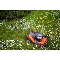 Бензиновая газонокосилка Husqvarna LC 151 Thumb