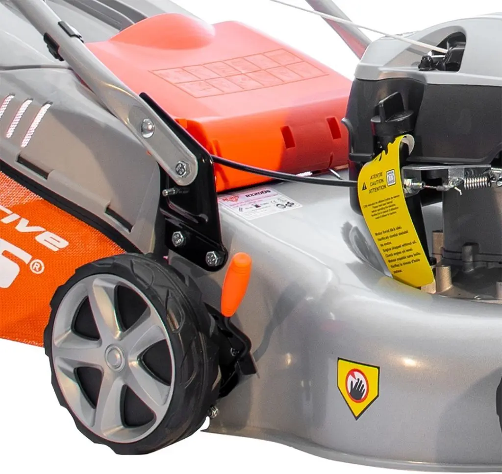 Masina de tuns iarba pe benzina Ruris RX200S