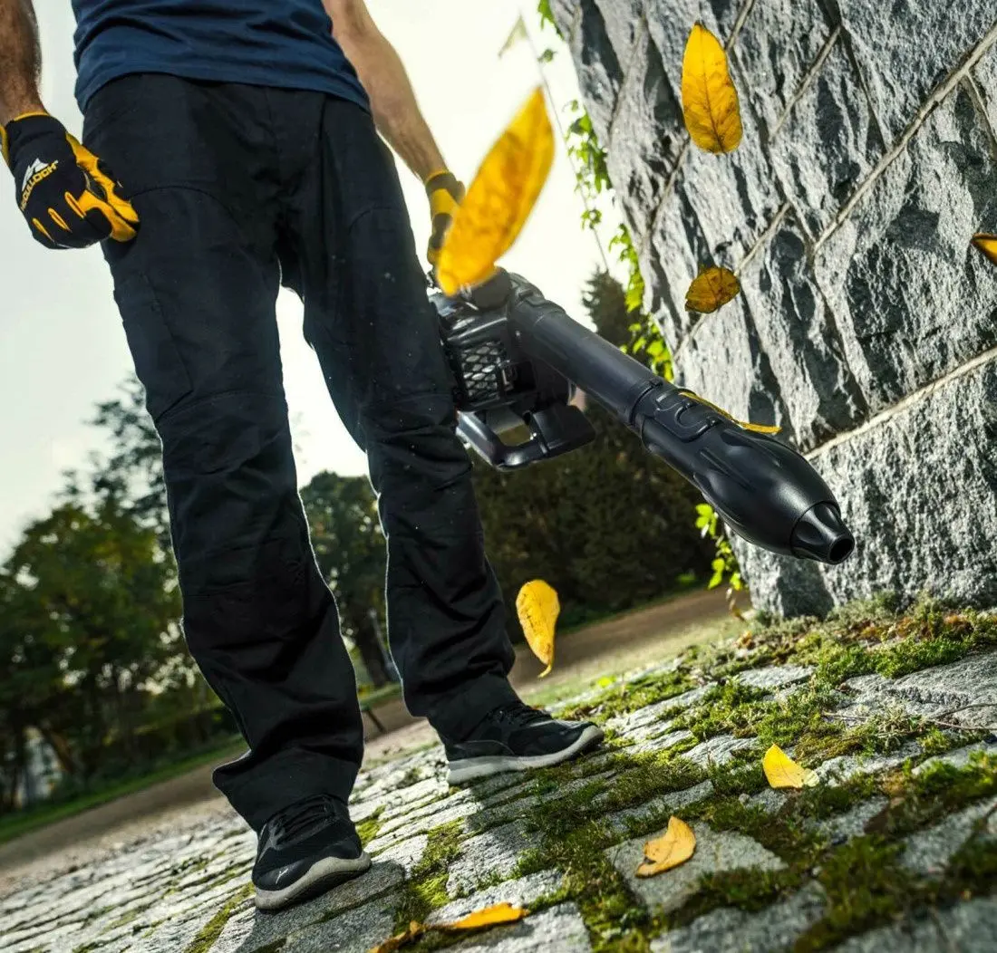 Suflanta pe benzina McCulloch GBV 322VX