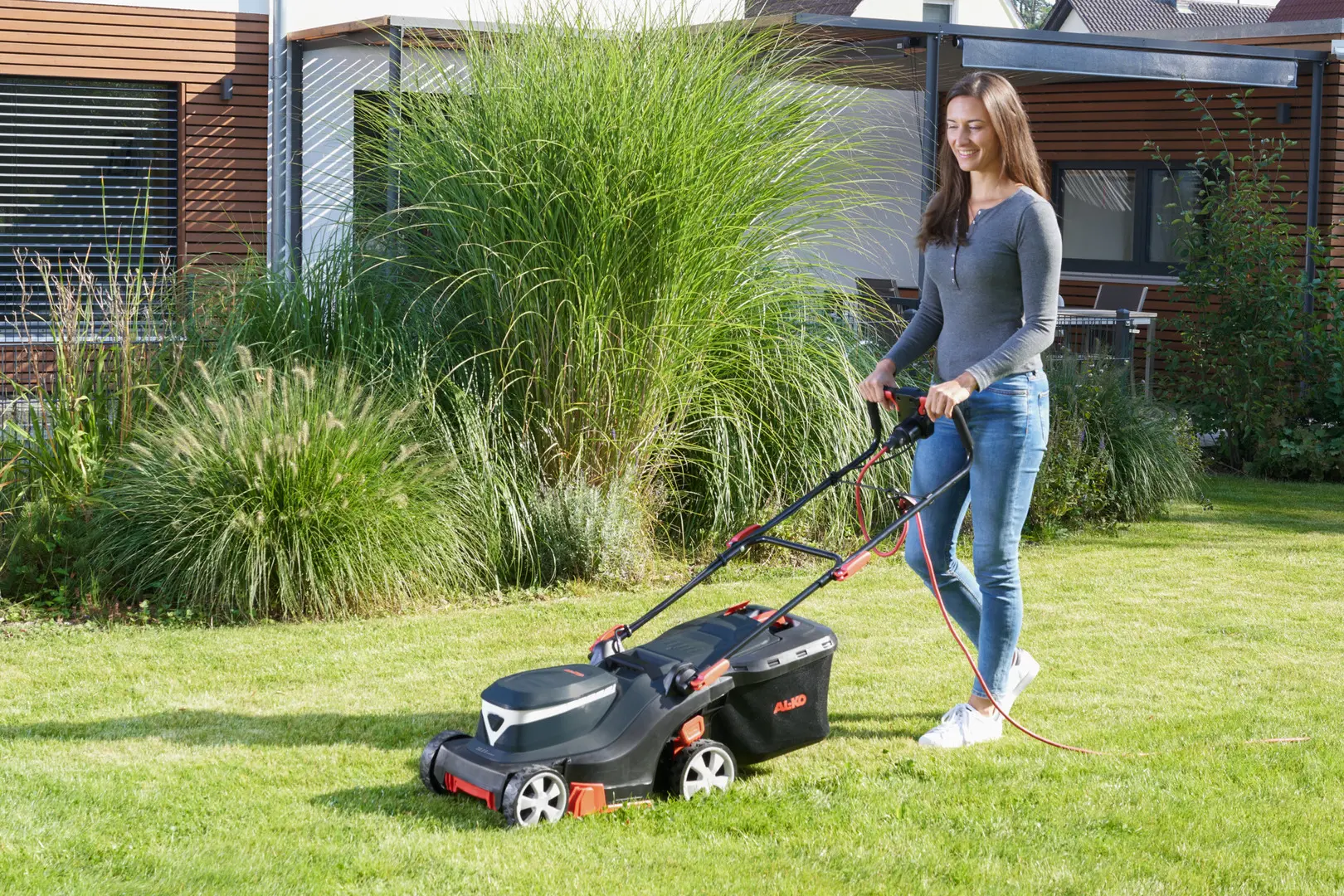 Masina electrica de tuns iarba Al-Ko Comfort 32.2 E (Black/Red)