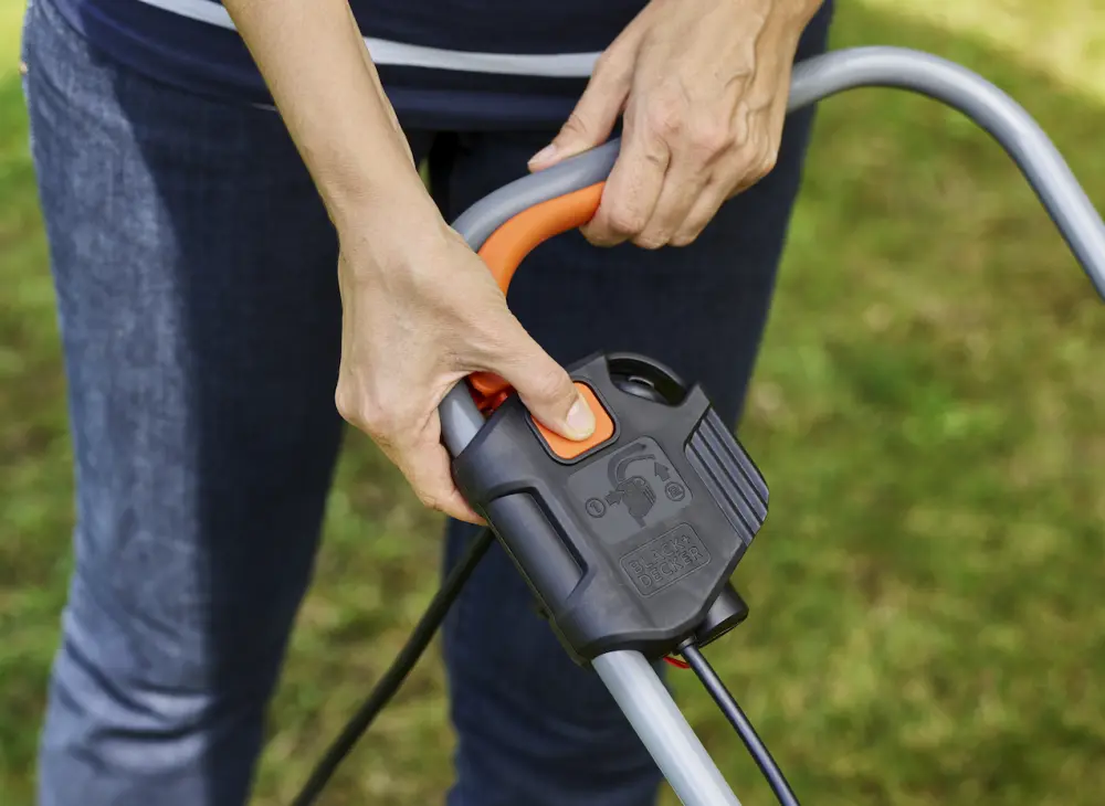 Masina de tuns iarba electrica Black&Decker BEMW351 (Orange/Black)