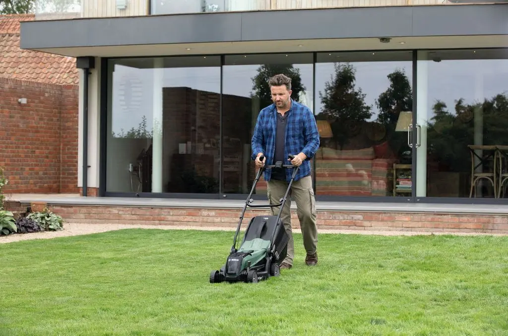 Аккумуляторная газонокосилка Bosch EasyRotak 36-550 06008B9B01 - 4