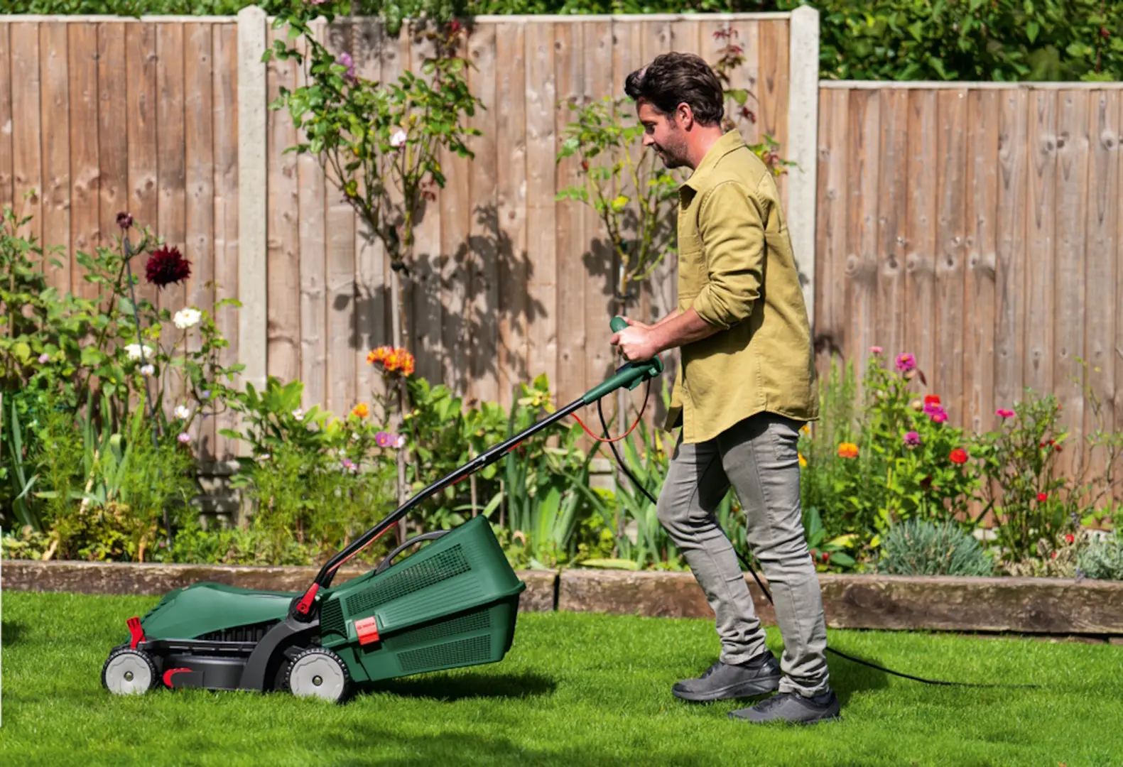 Masina de tuns iarba electrica Bosch UniversalRotak 37-550 (06008A6500)