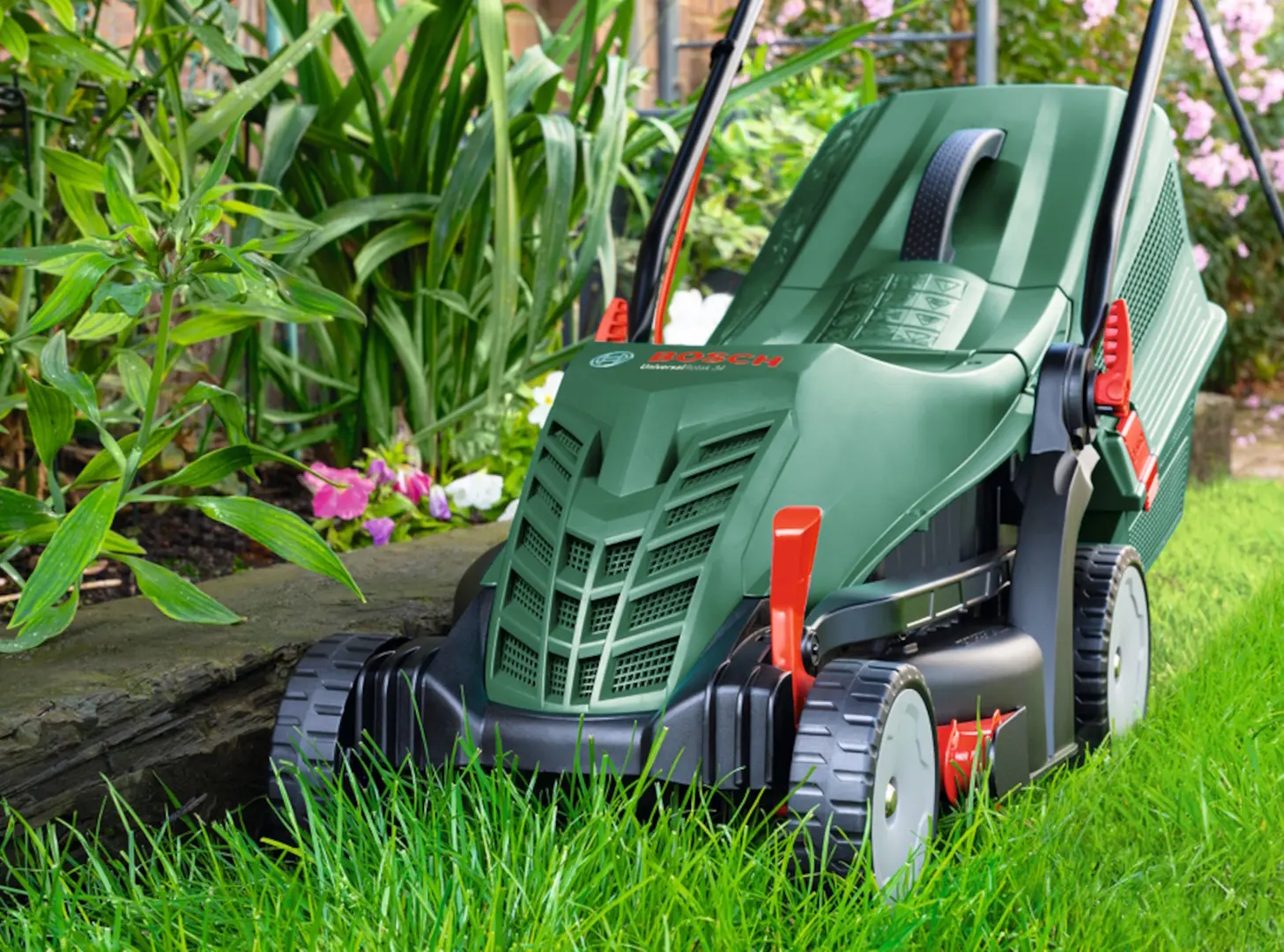 Masina de tuns iarba electrica Bosch UniversalRotak 37-570 (06008A6502) - 2
