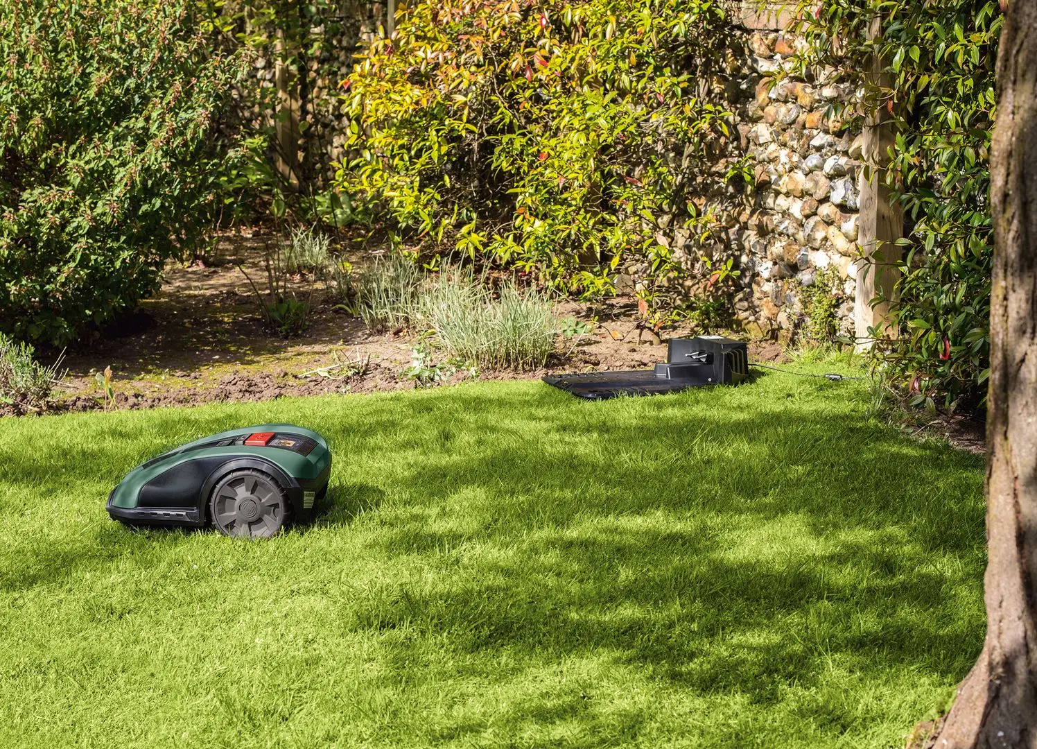 Masina de tuns iarba-robot Bosch Indego M 700