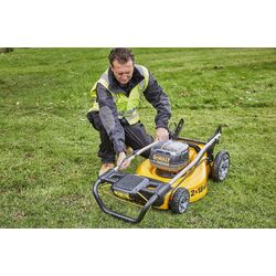 Masina de tuns iarba cu acumulator Dewalt DCMW564N-XJ Solo Thumb