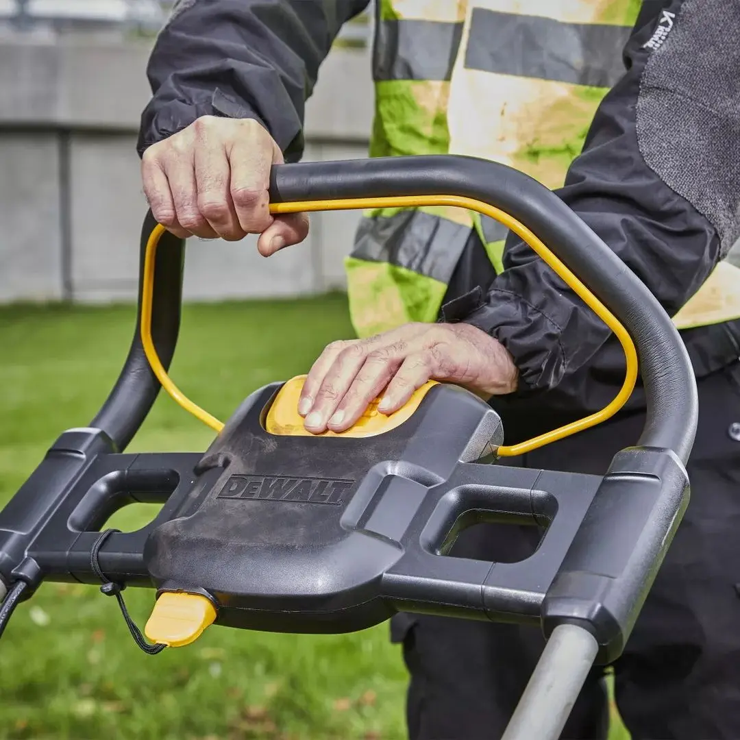 Masina de tuns iarba cu acumulator Dewalt DCMW564RN-XJ Solo - 4