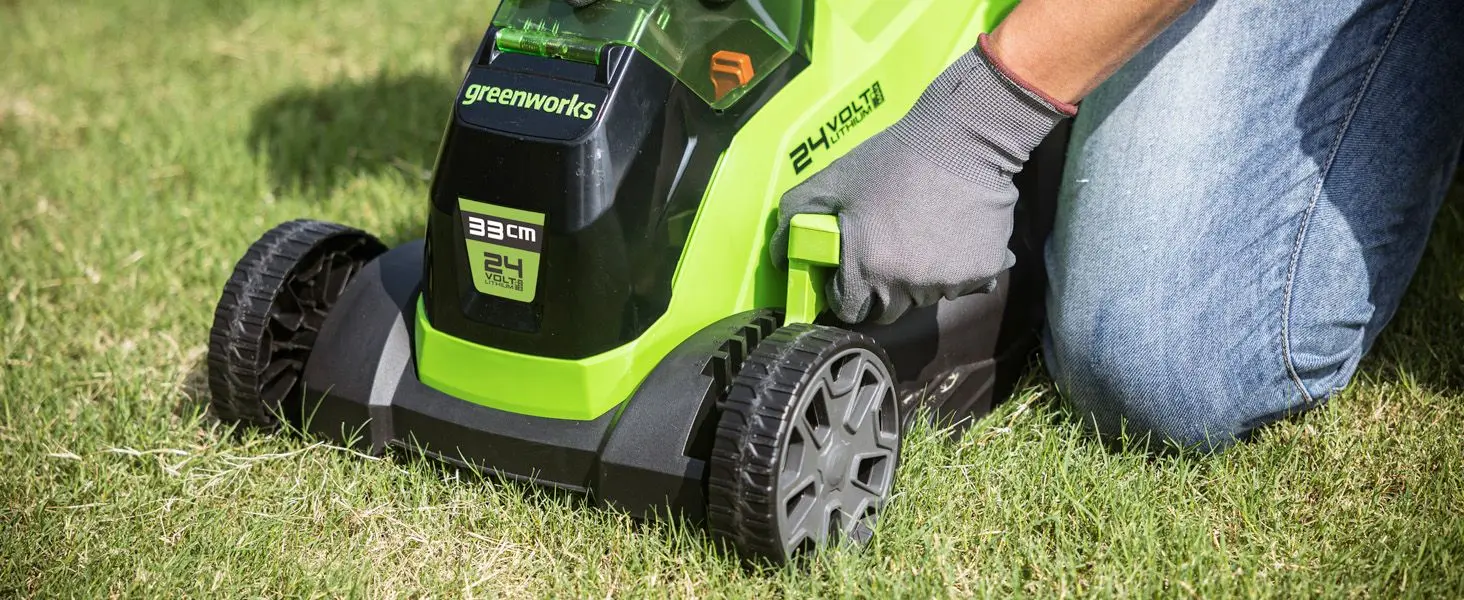 Masina de tuns iarba cu acumulator GreenWorks GD24LM33 (Green/Black)