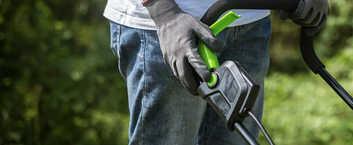 Masina de tuns iarba cu acumulator GreenWorks GD24LM33 (Green/Black)