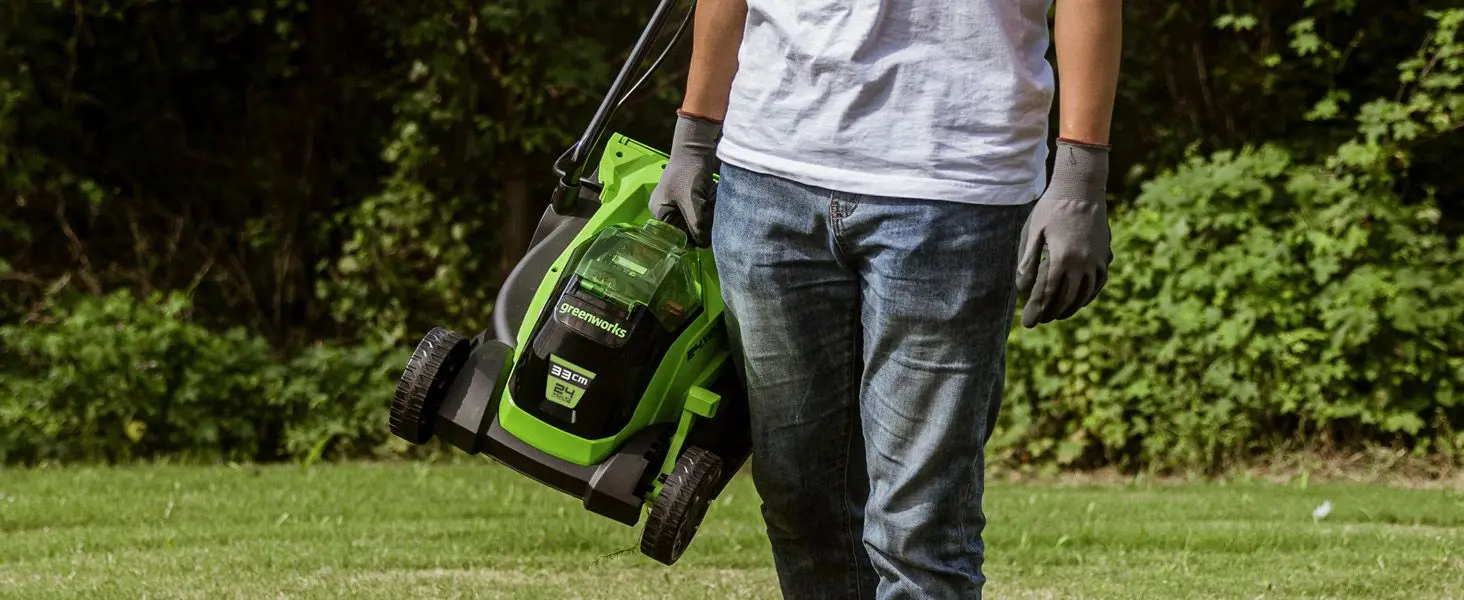 Masina de tuns iarba cu acumulator GreenWorks GD24LM33 (Green/Black)