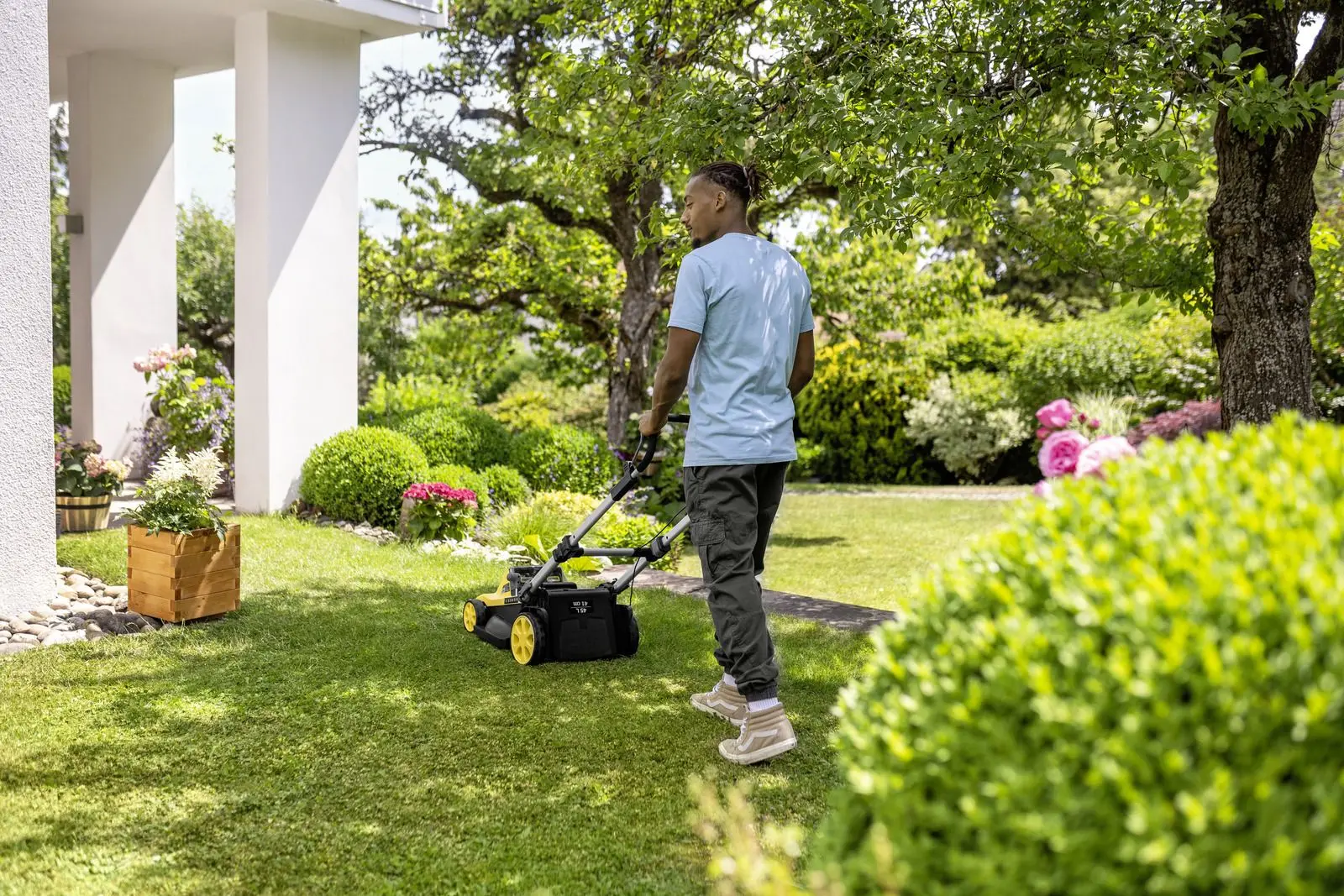 Masina de tuns iarba cu acumulator Karcher LMO 5-18 Dual Battery Set 1.445-431.0