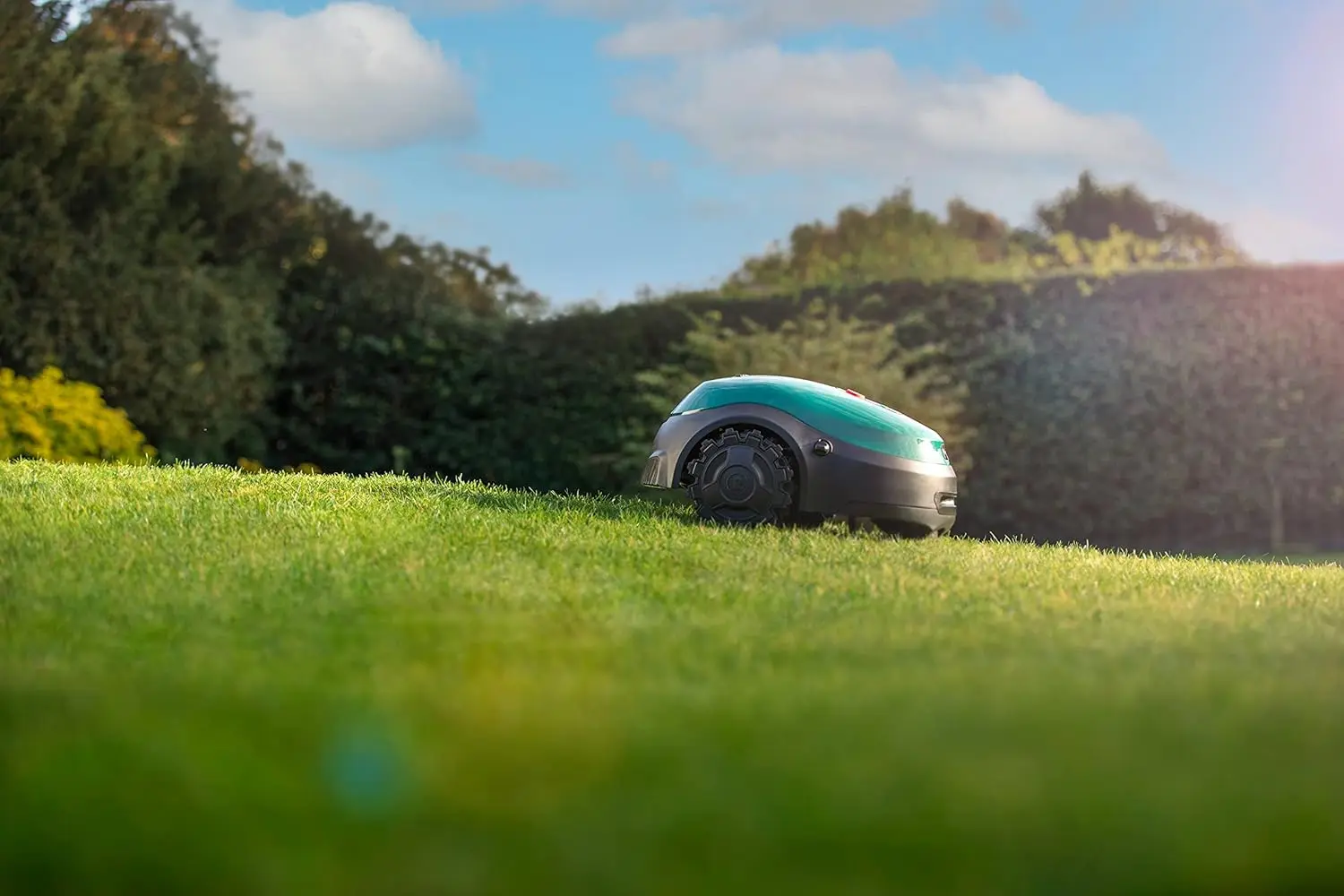 Masina de tuns iarba-robot Robomow RT700 (Green/Black)