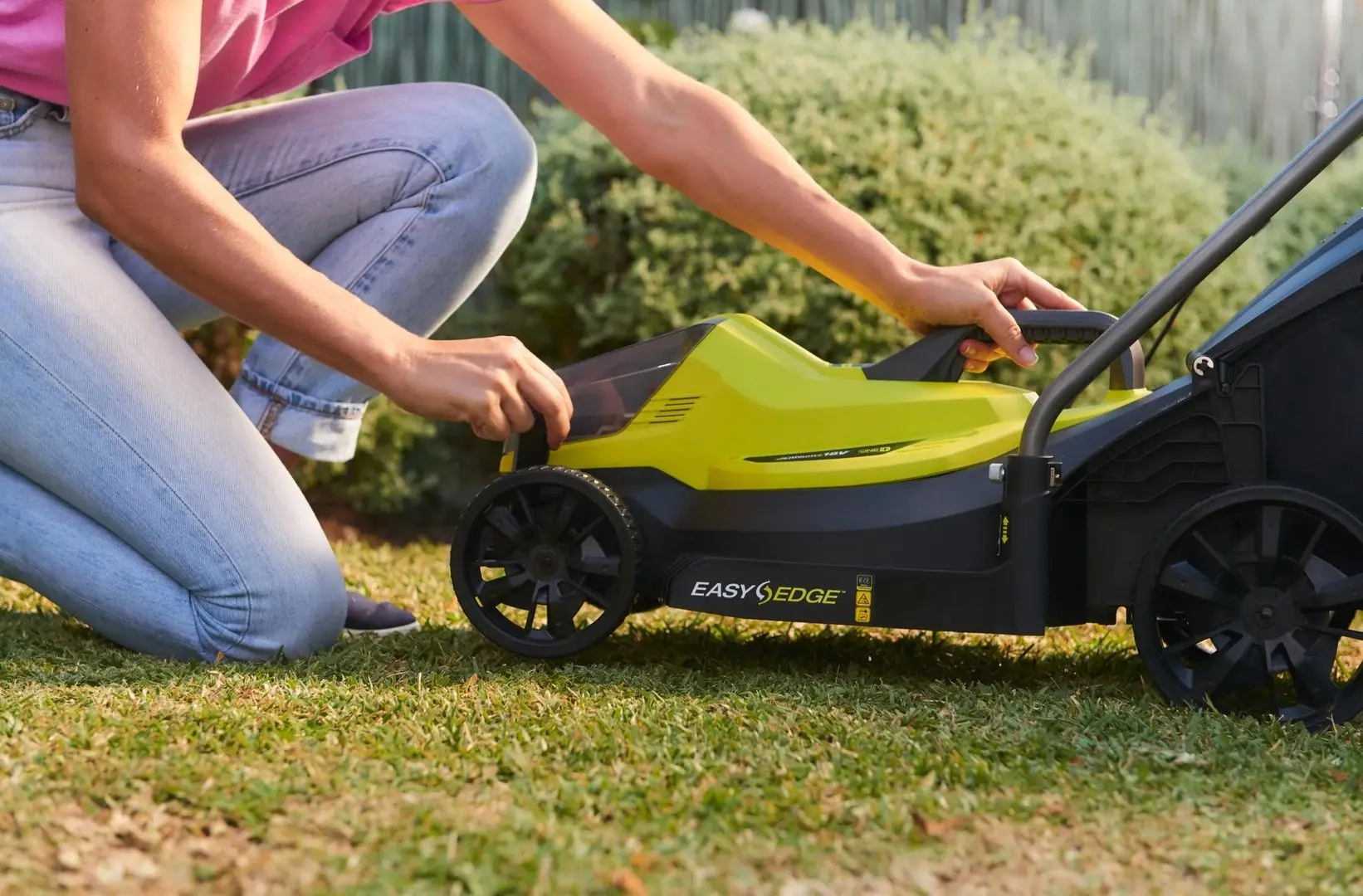 Masina de tuns iarba electrica Ryobi ONE+ RLM18X33B40 (Green/Black) - 4