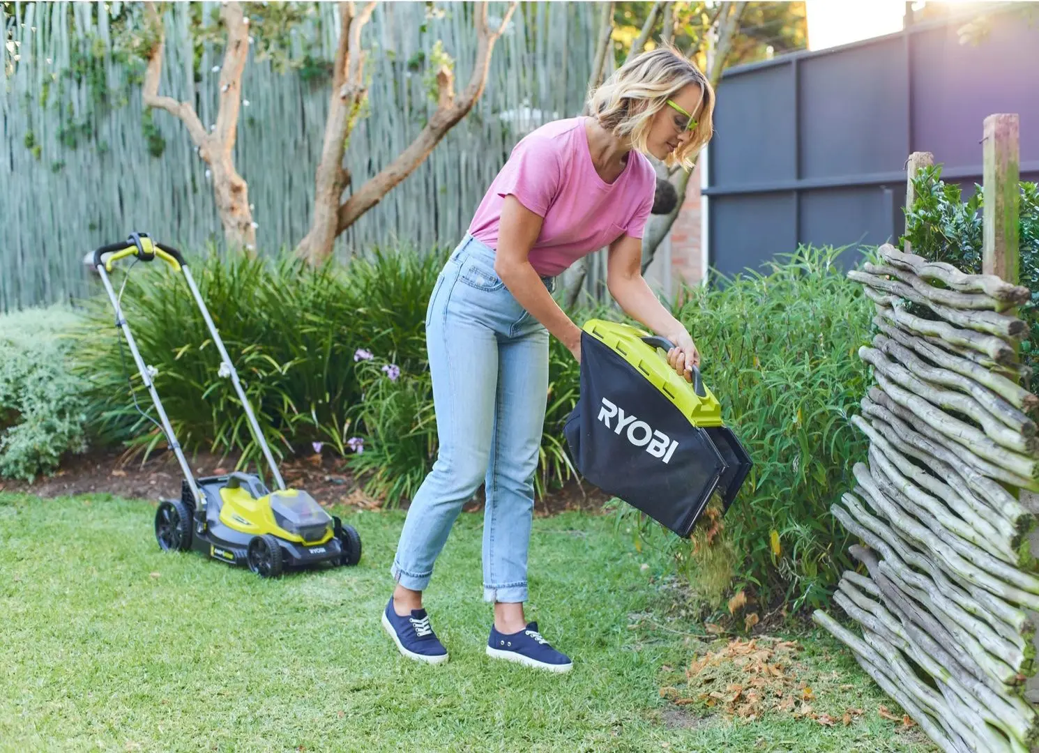 Masina de tuns iarba electrica Ryobi ONE+ RLM18X33B40 (Green/Black) - 6