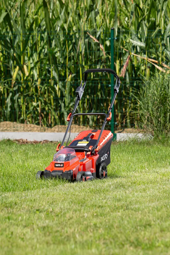 Masina de tuns iarba cu acumulator Yato YT-85223 (Red/Black)