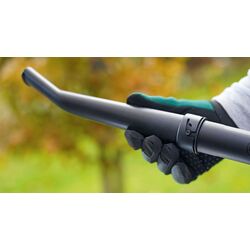 Аккумуляторная воздуходувка Bosch UniversalLeafBlower 18V-130 Solo Thumb
