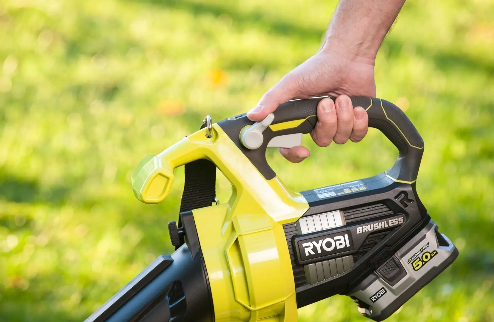 Аккумуляторная воздуходувка Ryobi One+ OBV18 Solo