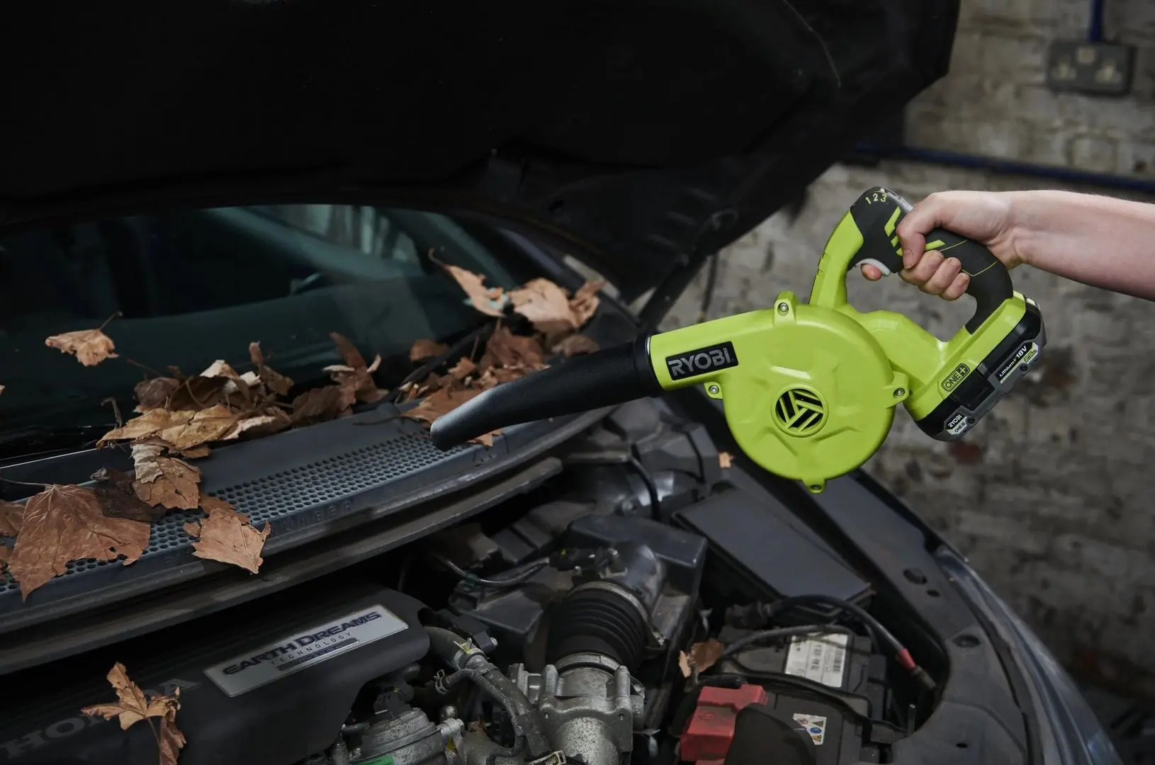 Suflanta de aer cu acumulator Ryobi ONE+ R18TB-0