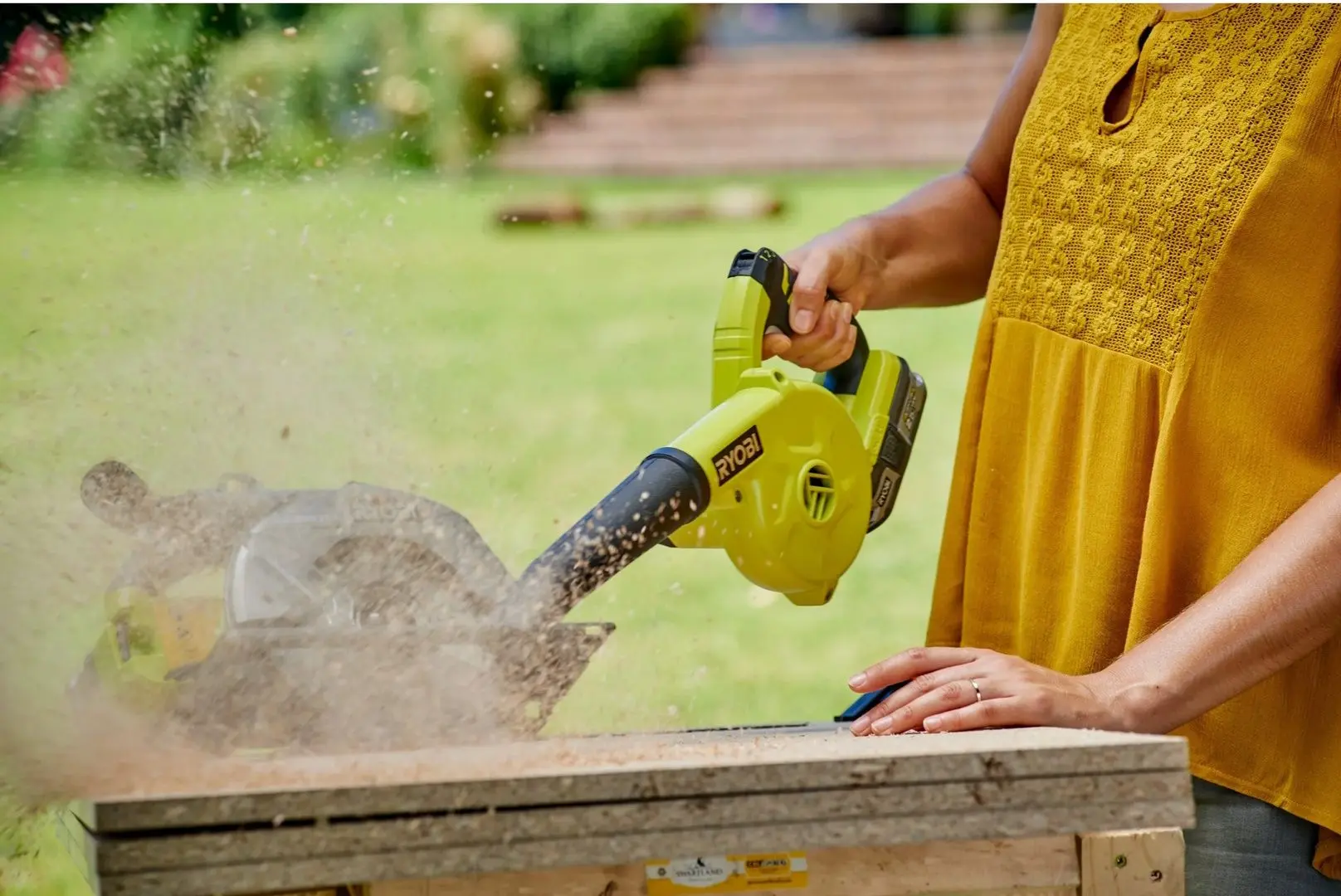 Suflanta de aer cu acumulator Ryobi ONE+ R18TB-0