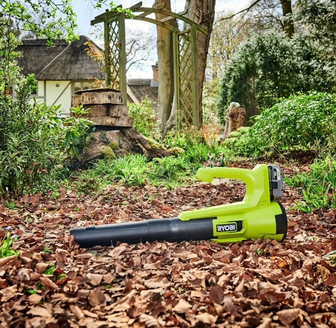 Аккумуляторная воздуходувка Ryobi RY18BLA-140