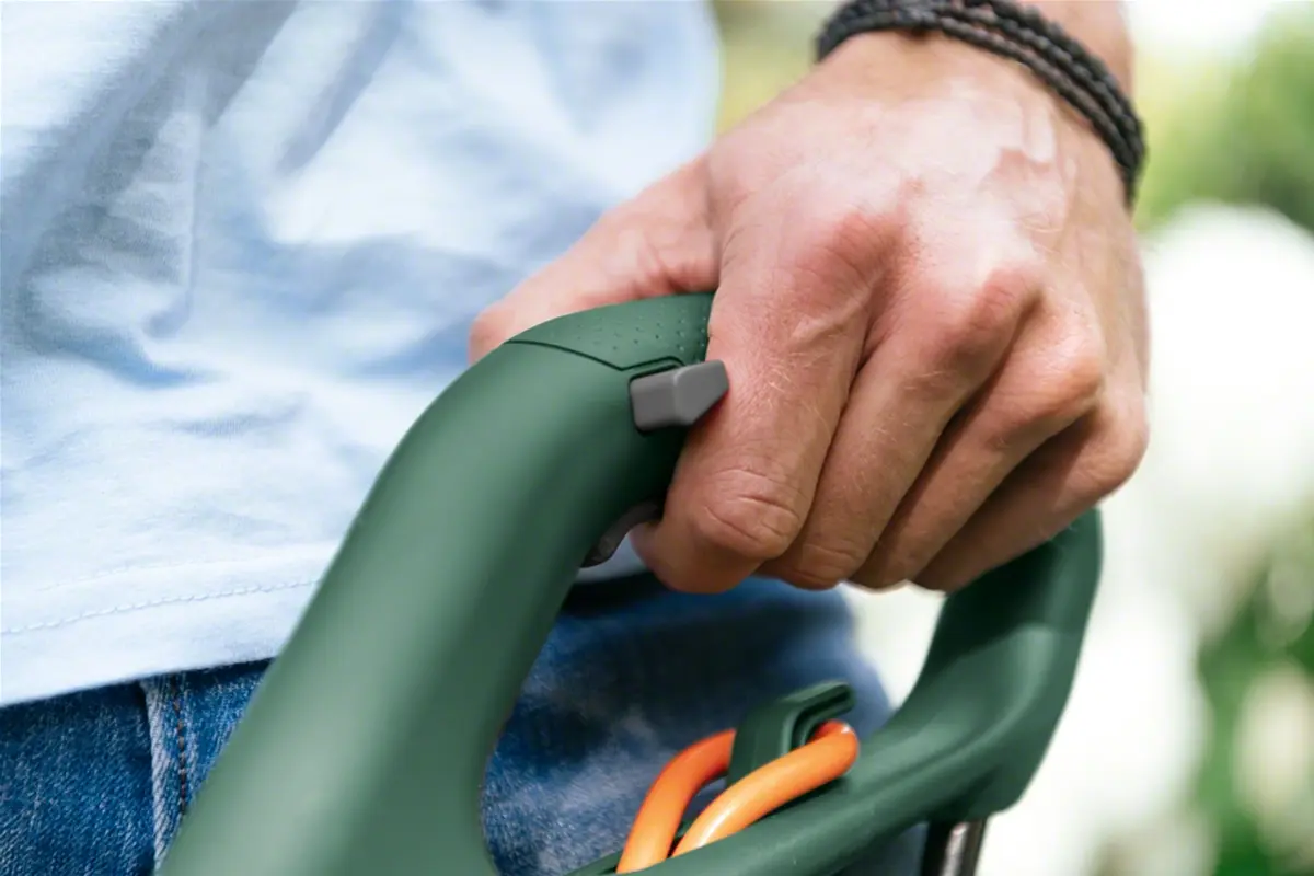 Триммер электрический Bosch EasyGrassCut 23 06008C1H01