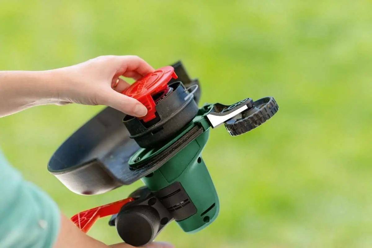 Триммер электрический Bosch UniversalGrassCut 18V-260 06008C1D05