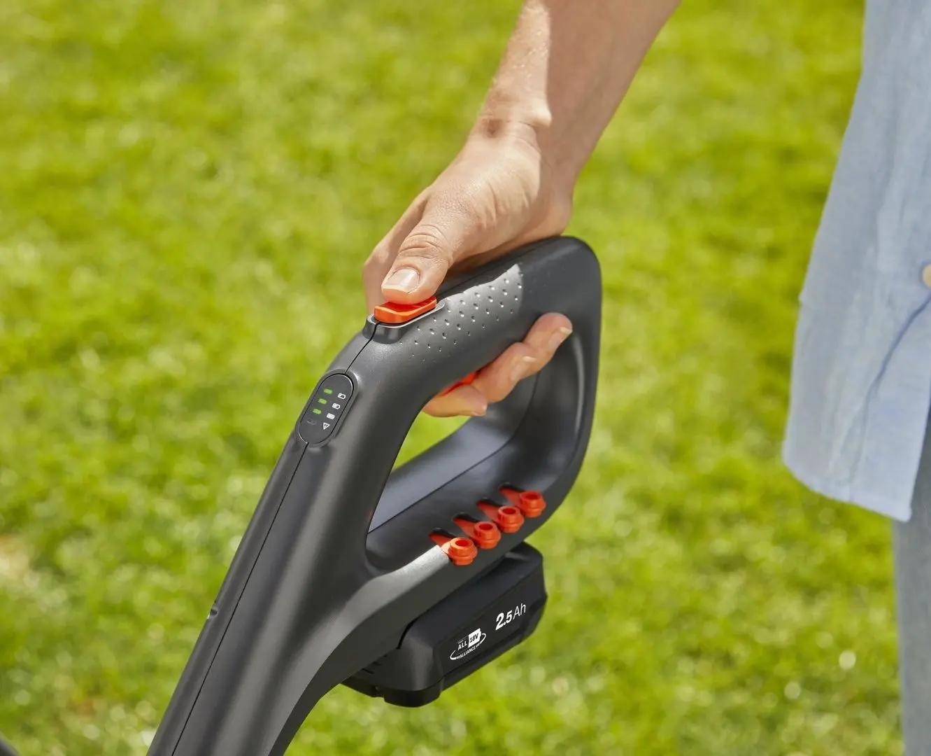 Аккумуляторный триммер Gardena ComfortCut 23/18V P4A