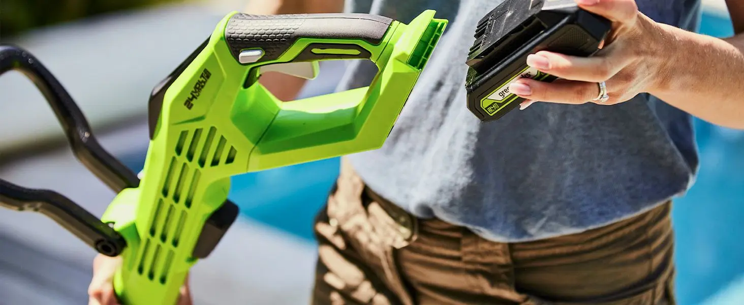 Trimmer cu acumulator GreenWorks G24LT28 (Green/Grey)