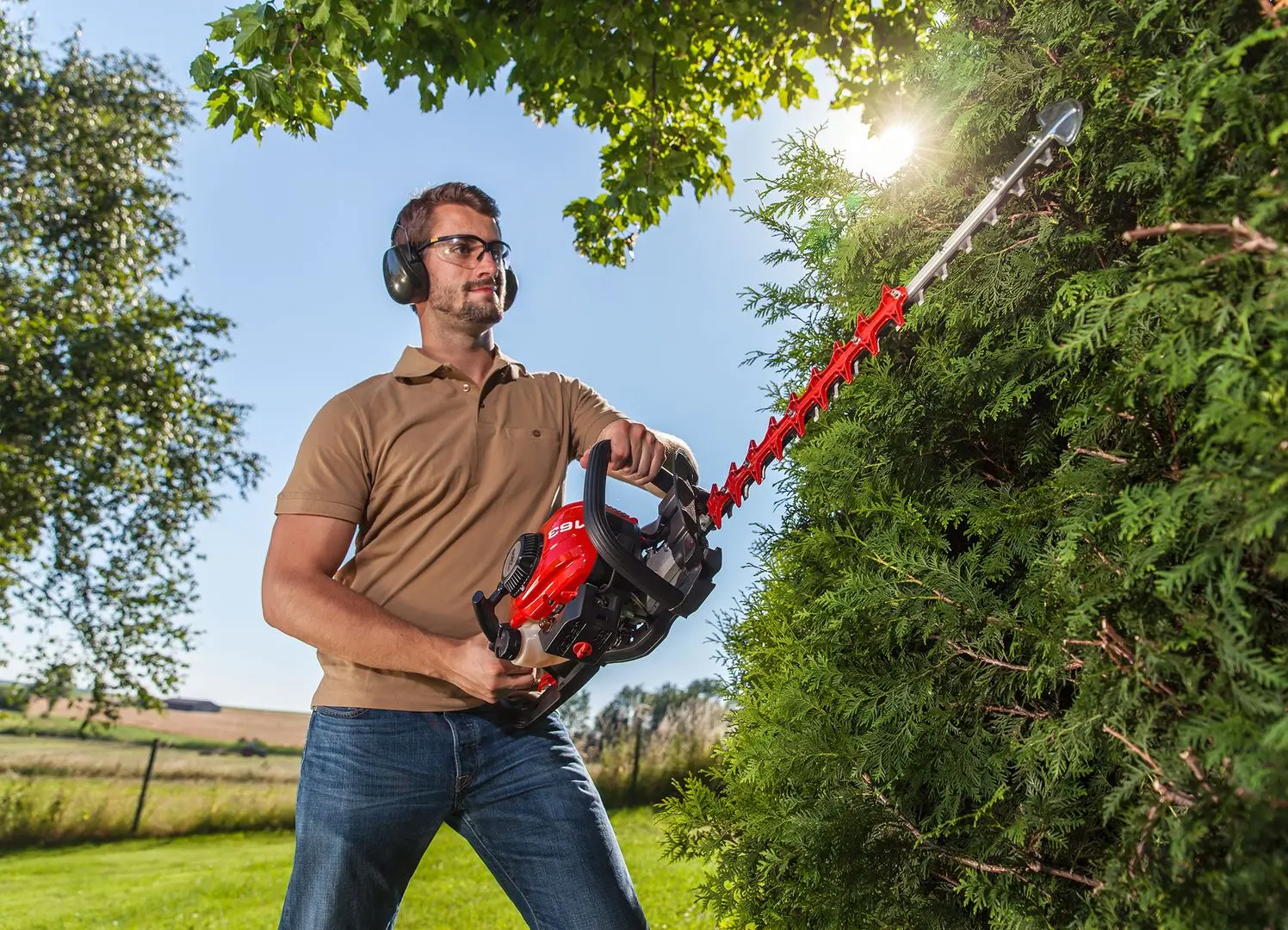 Masina de taiat gard viu pe benzina Al-ko Comfort 163-70