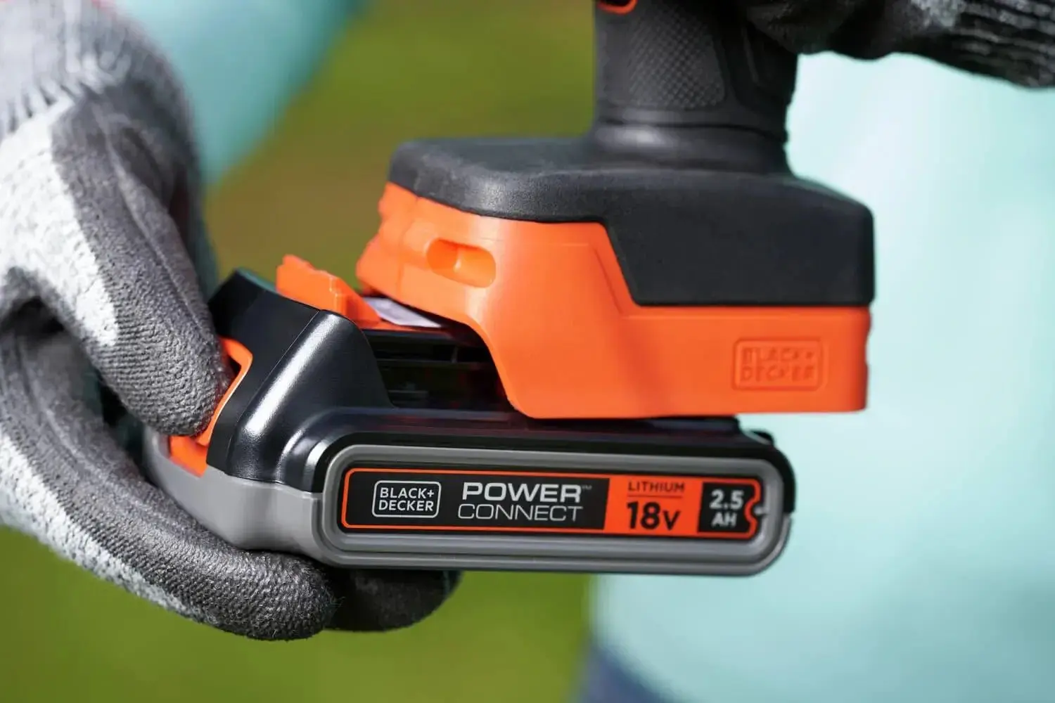 Аккумуляторный секатор Black&Decker BCPP18D1