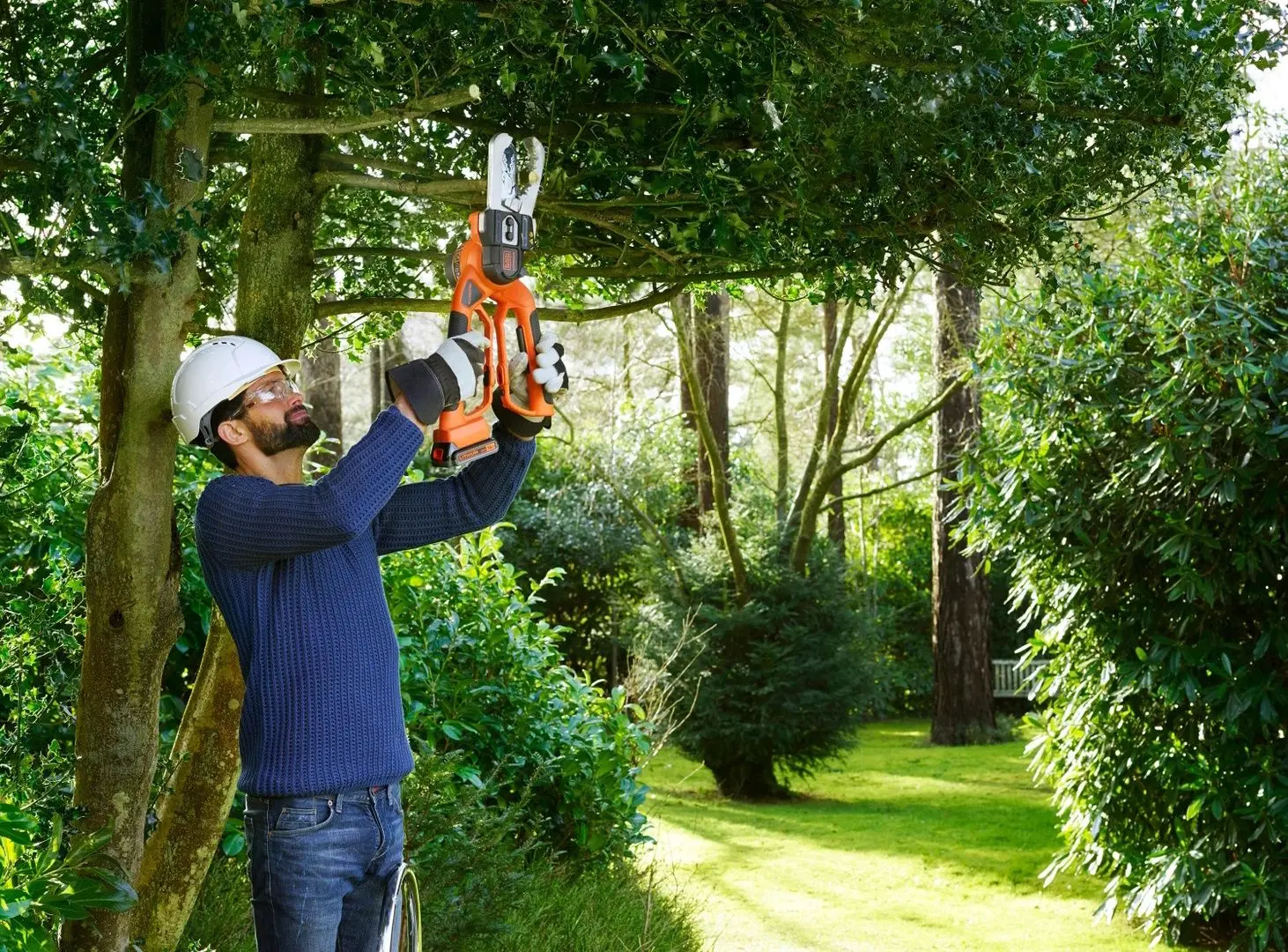 Foarfece de gradina cu acumulator Black&Decker GKC1000L-QW